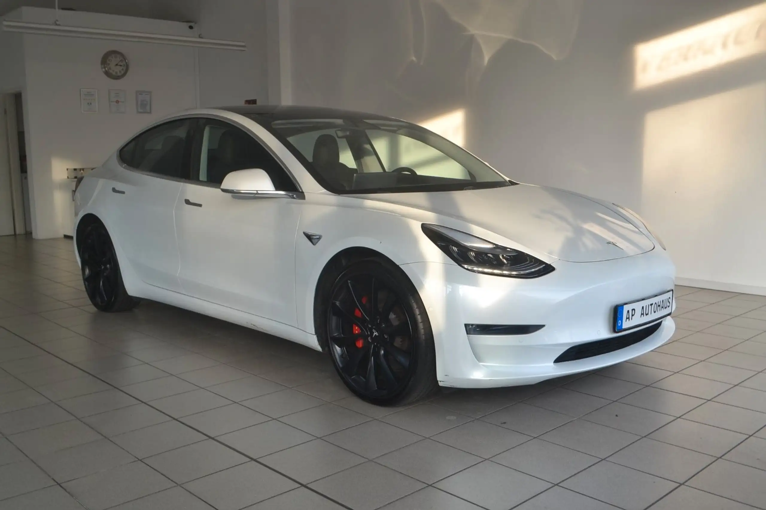 Tesla Model 3 2020