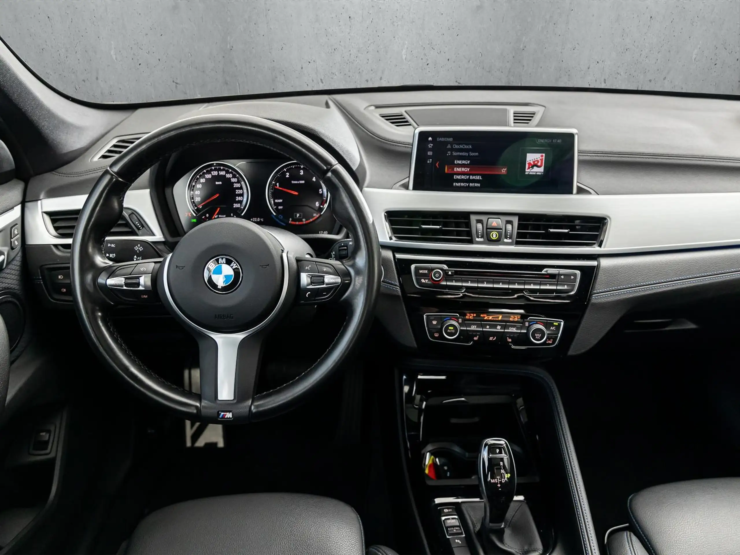 BMW - X1