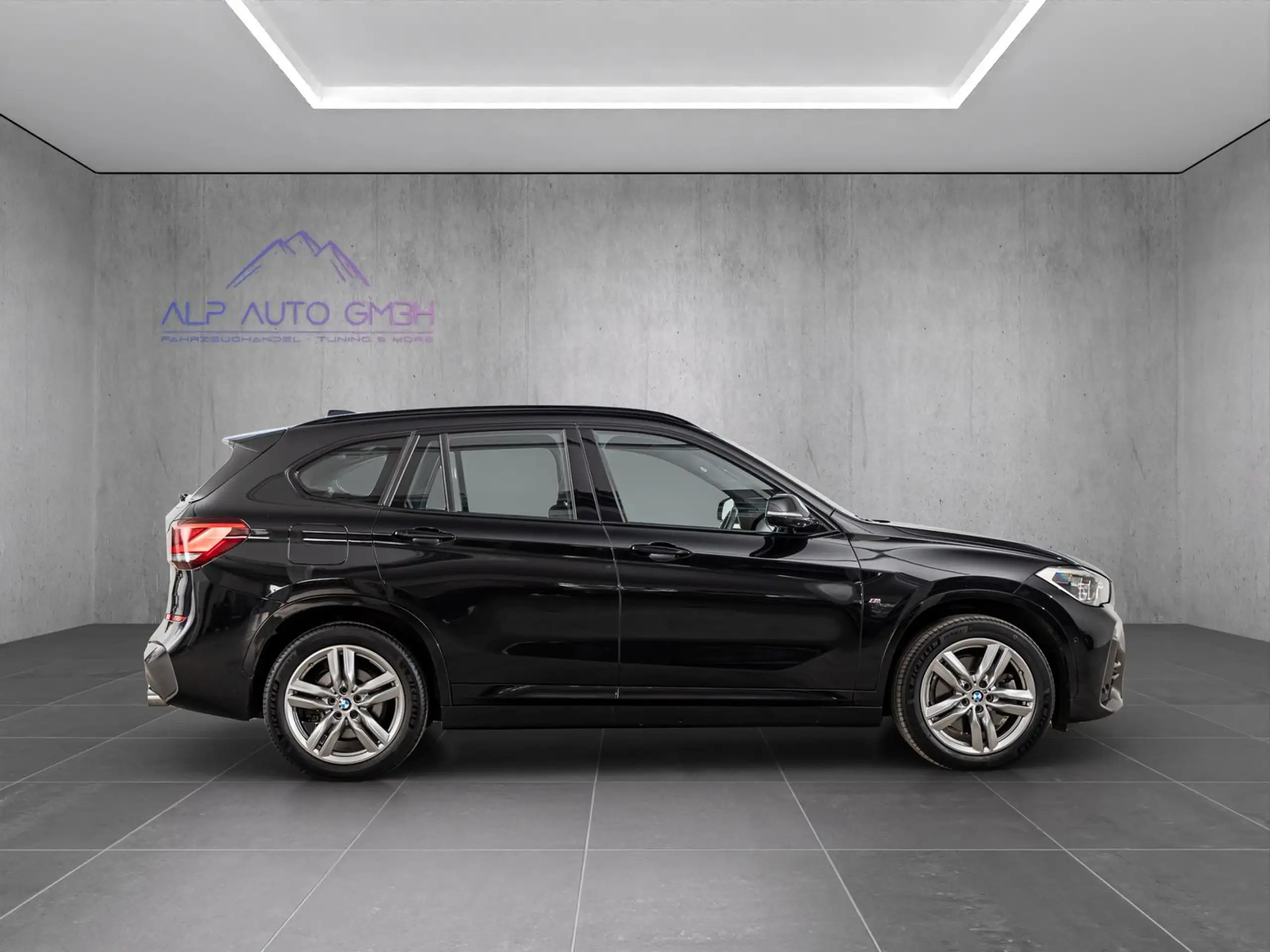 BMW - X1