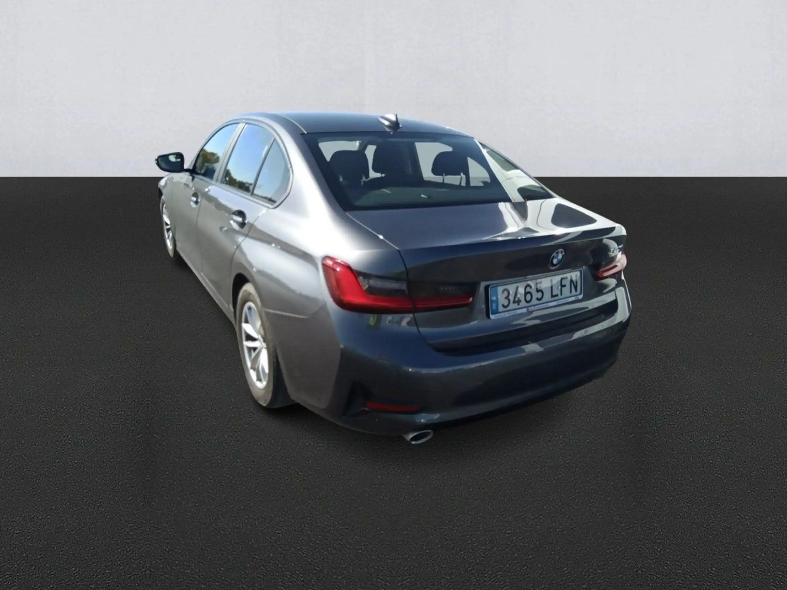 BMW - 320