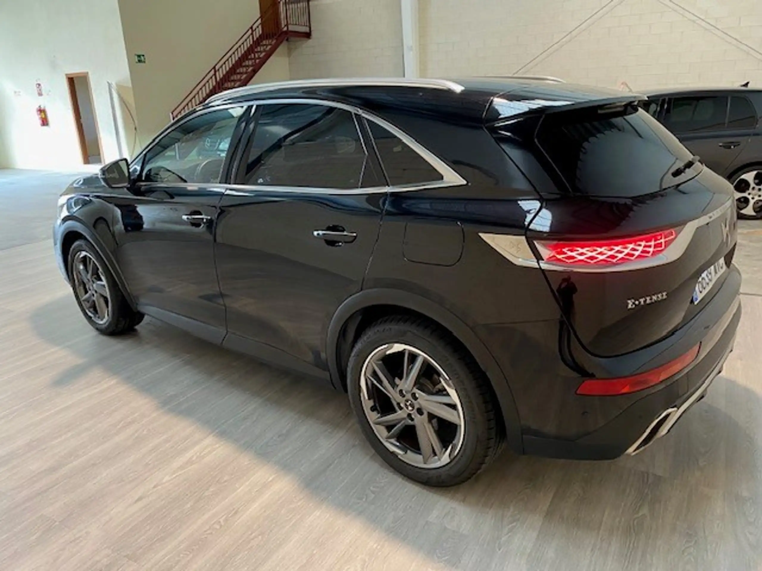 DS Automobiles - DS 7 Crossback