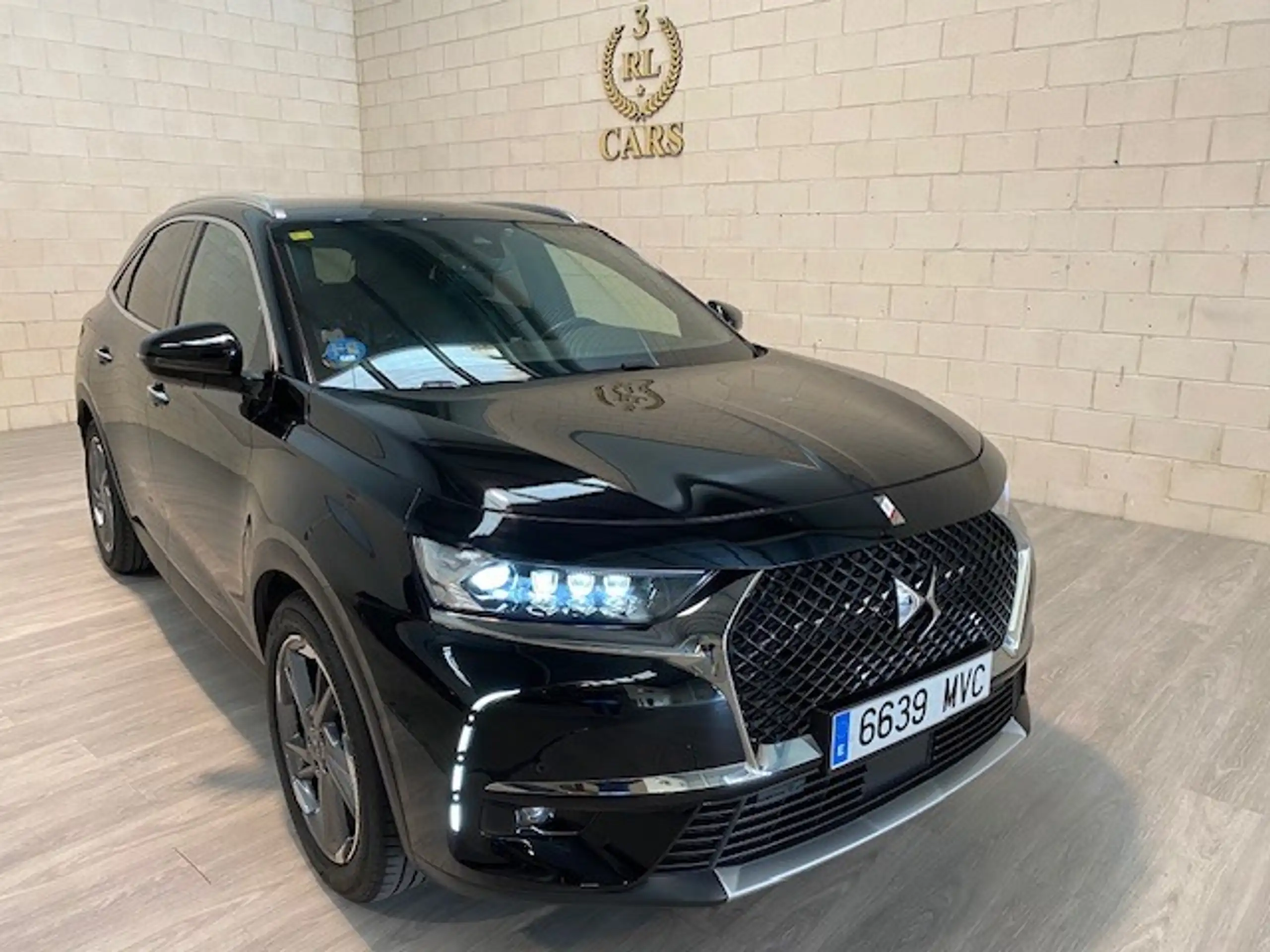 DS Automobiles - DS 7 Crossback