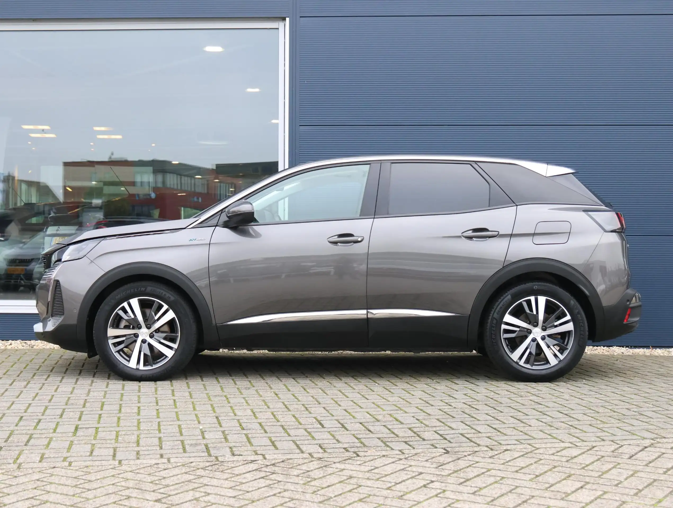 Peugeot - 3008