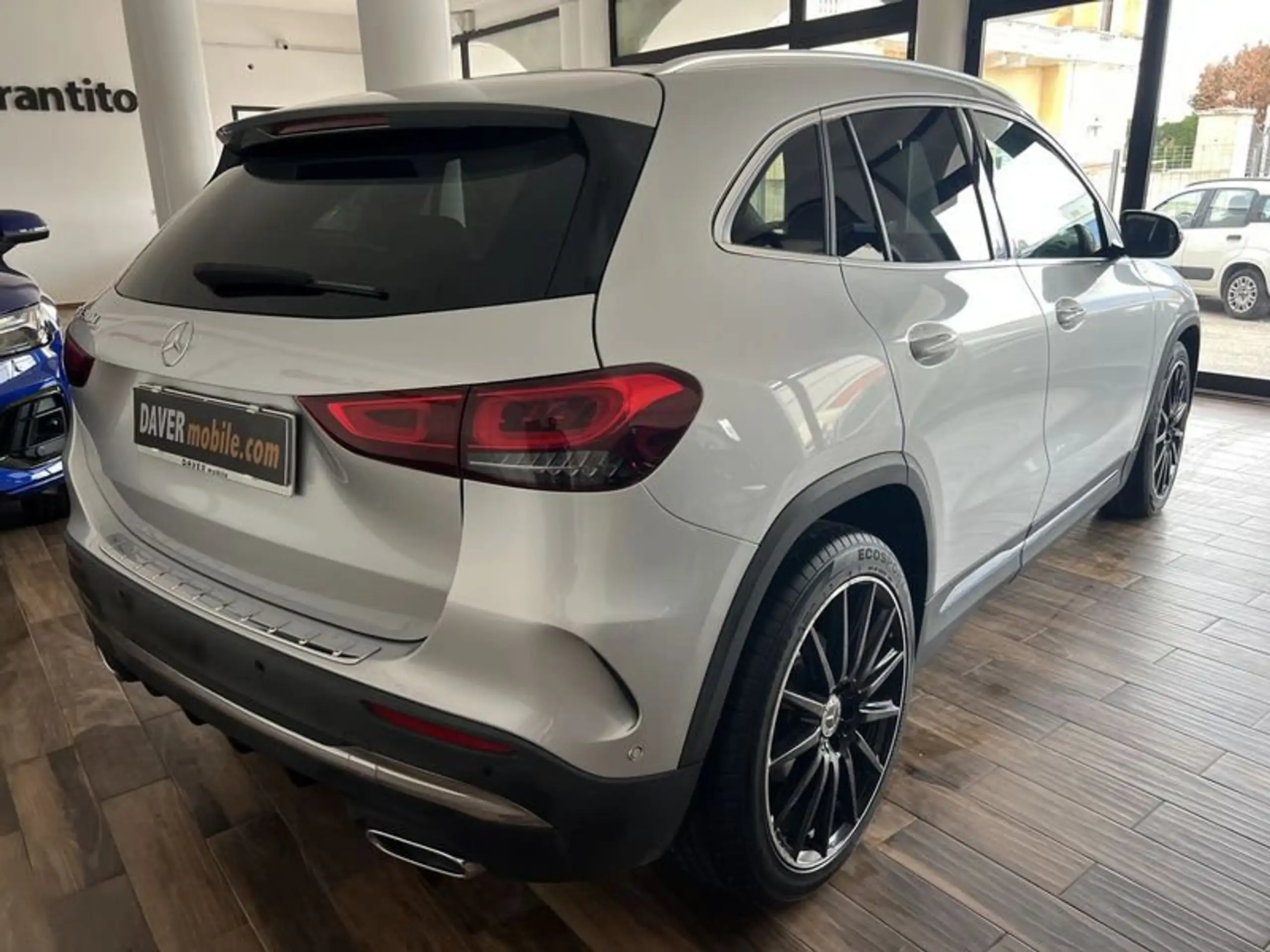 Mercedes-Benz - GLA 200