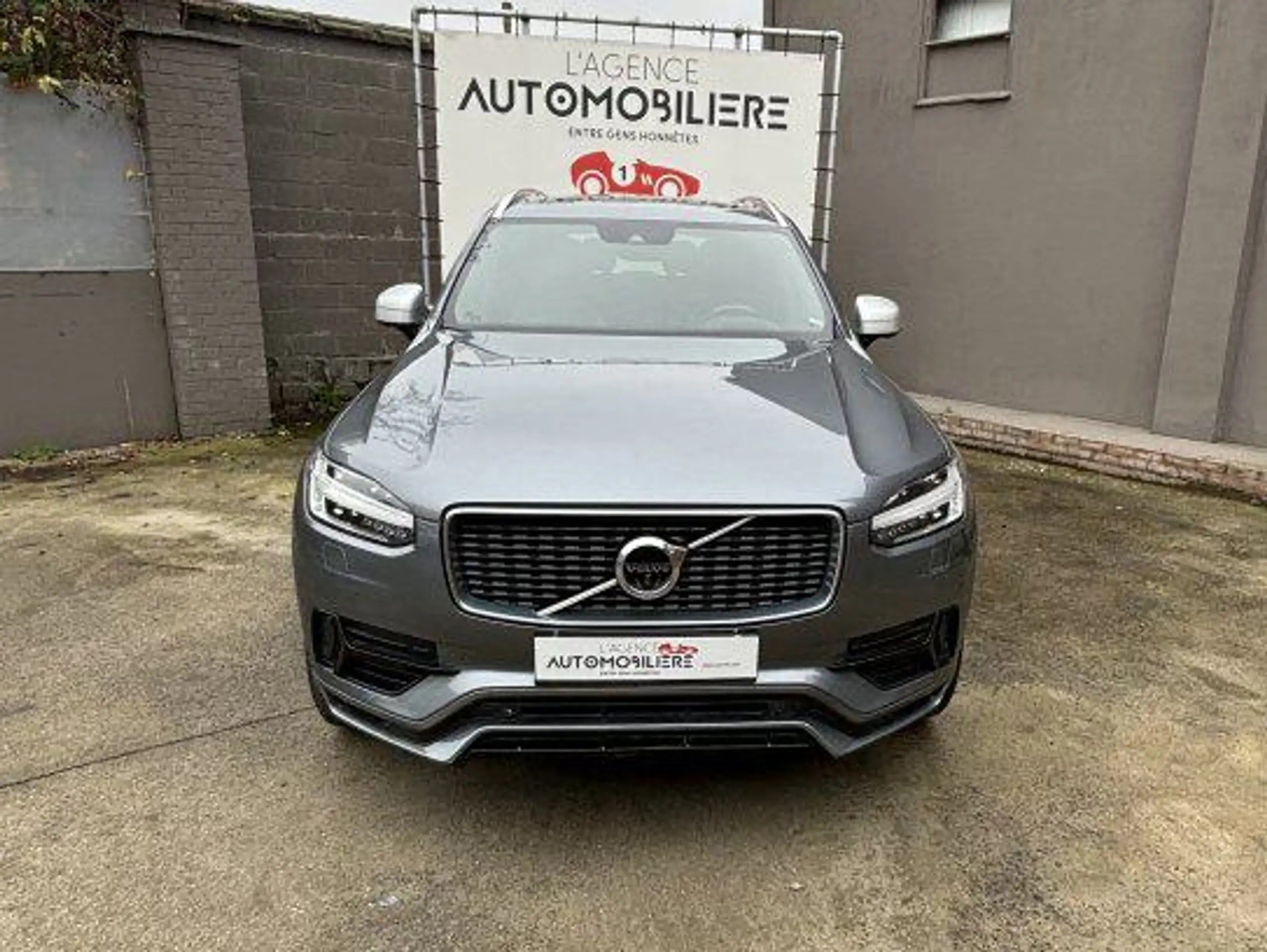 Volvo - XC90