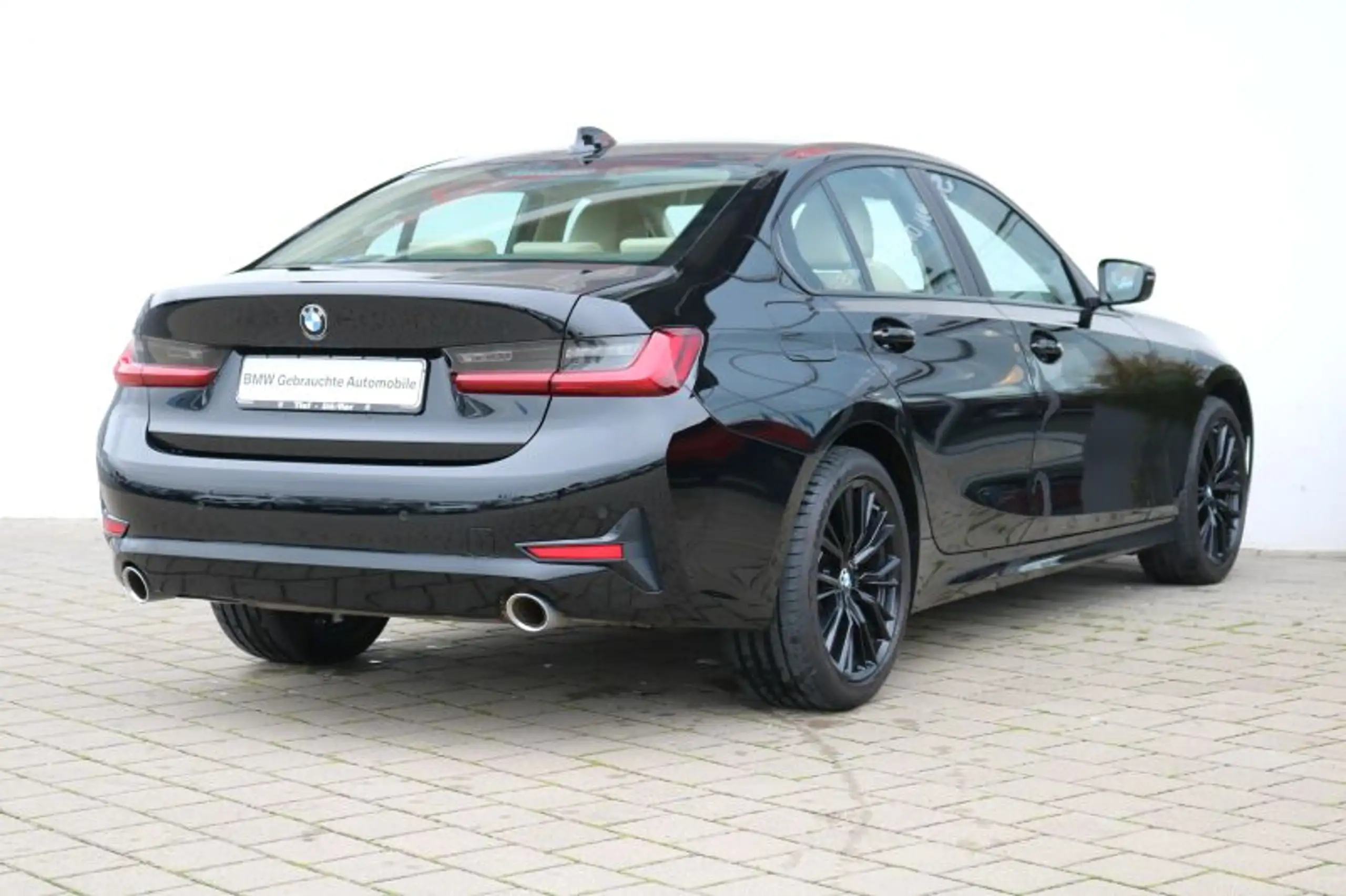 BMW - 318