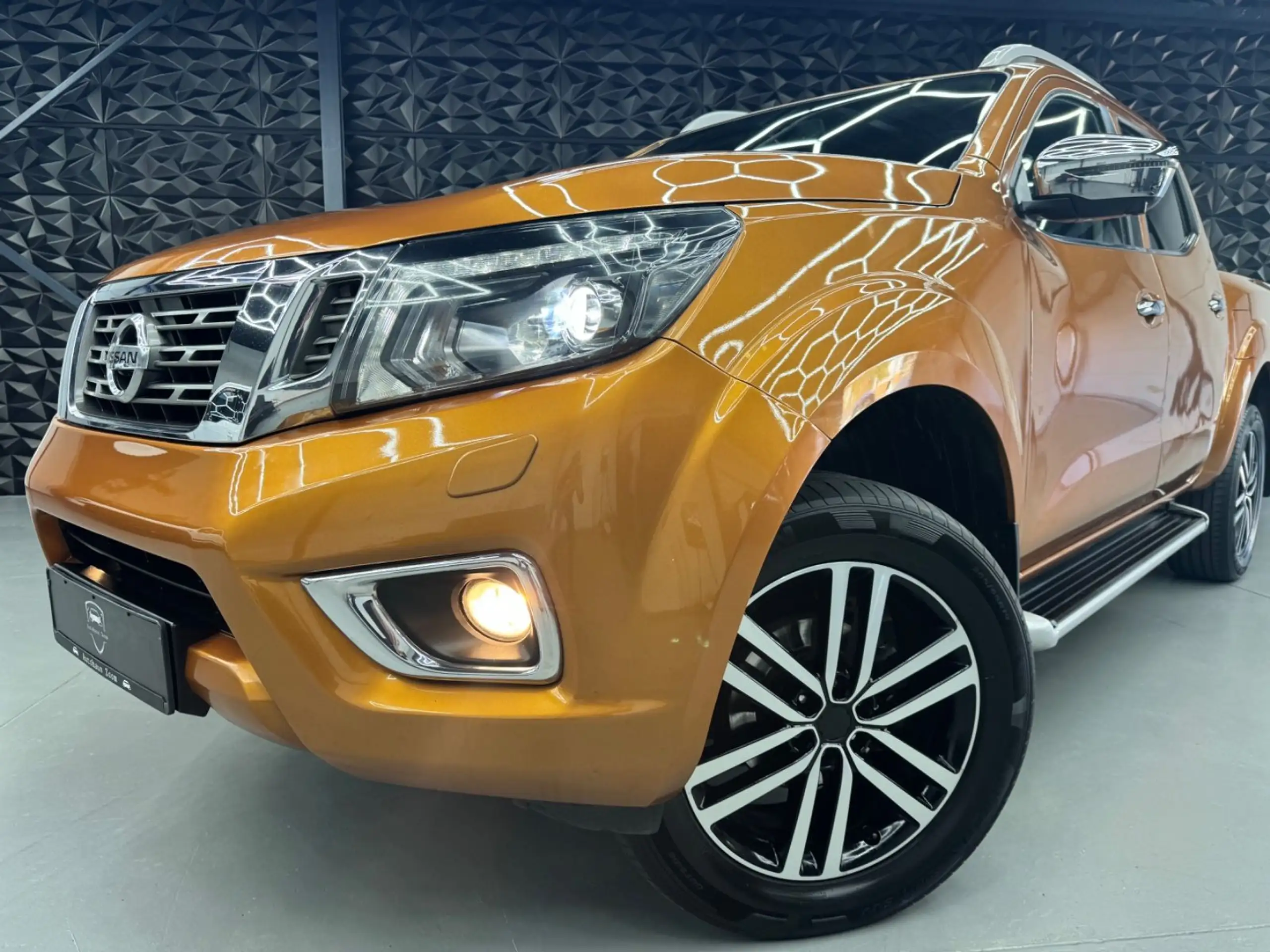 Nissan - Navara