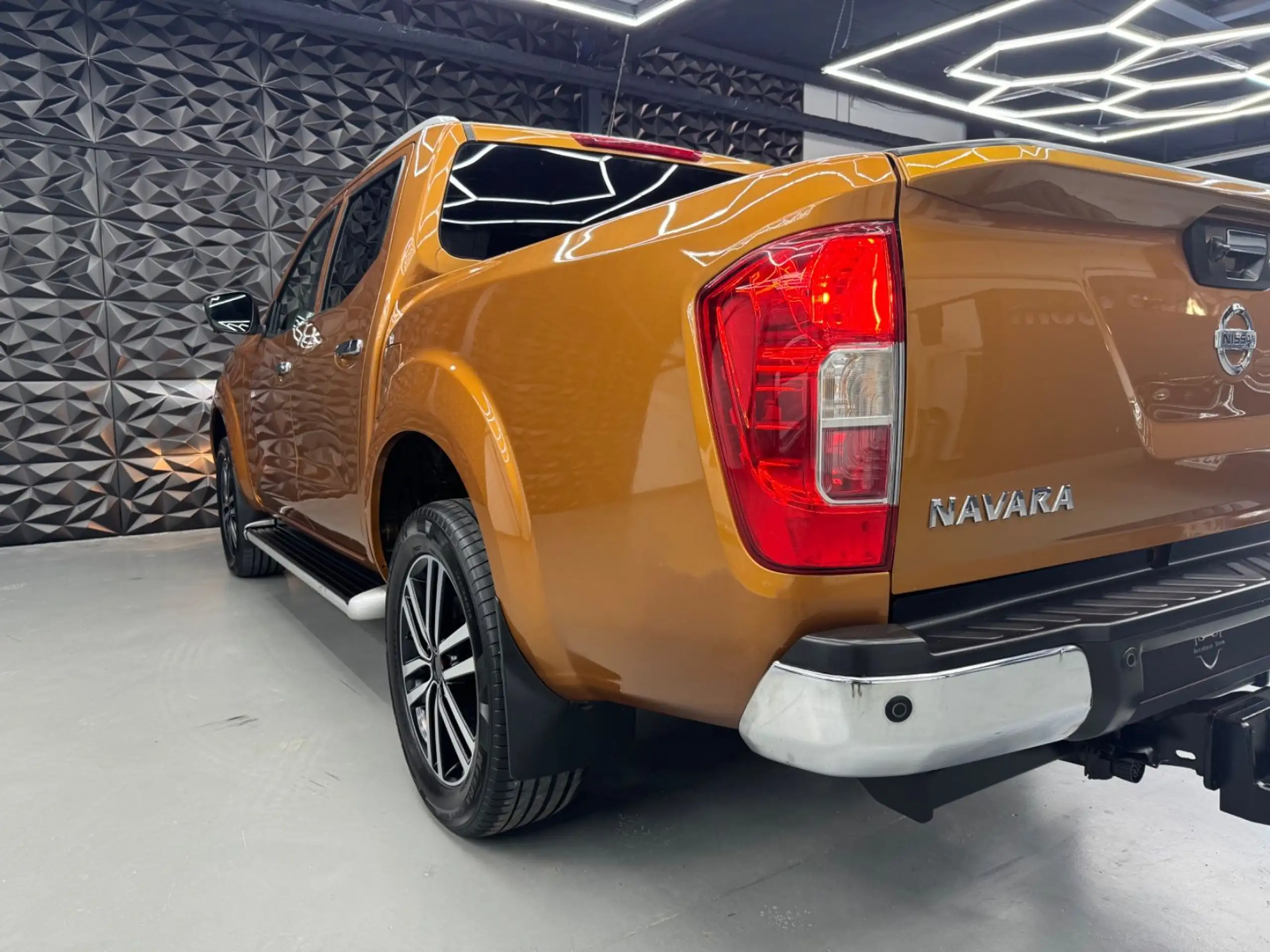 Nissan - Navara