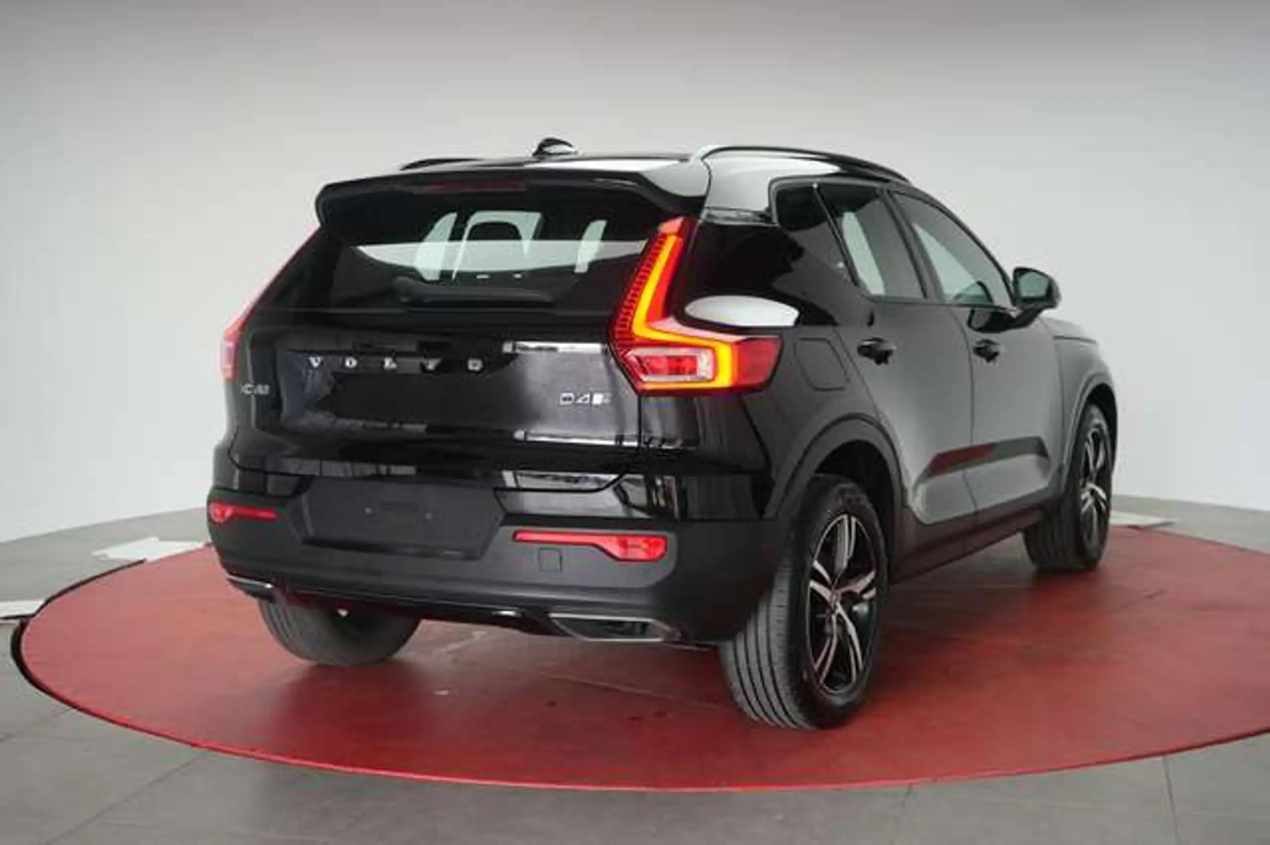 Volvo - XC40