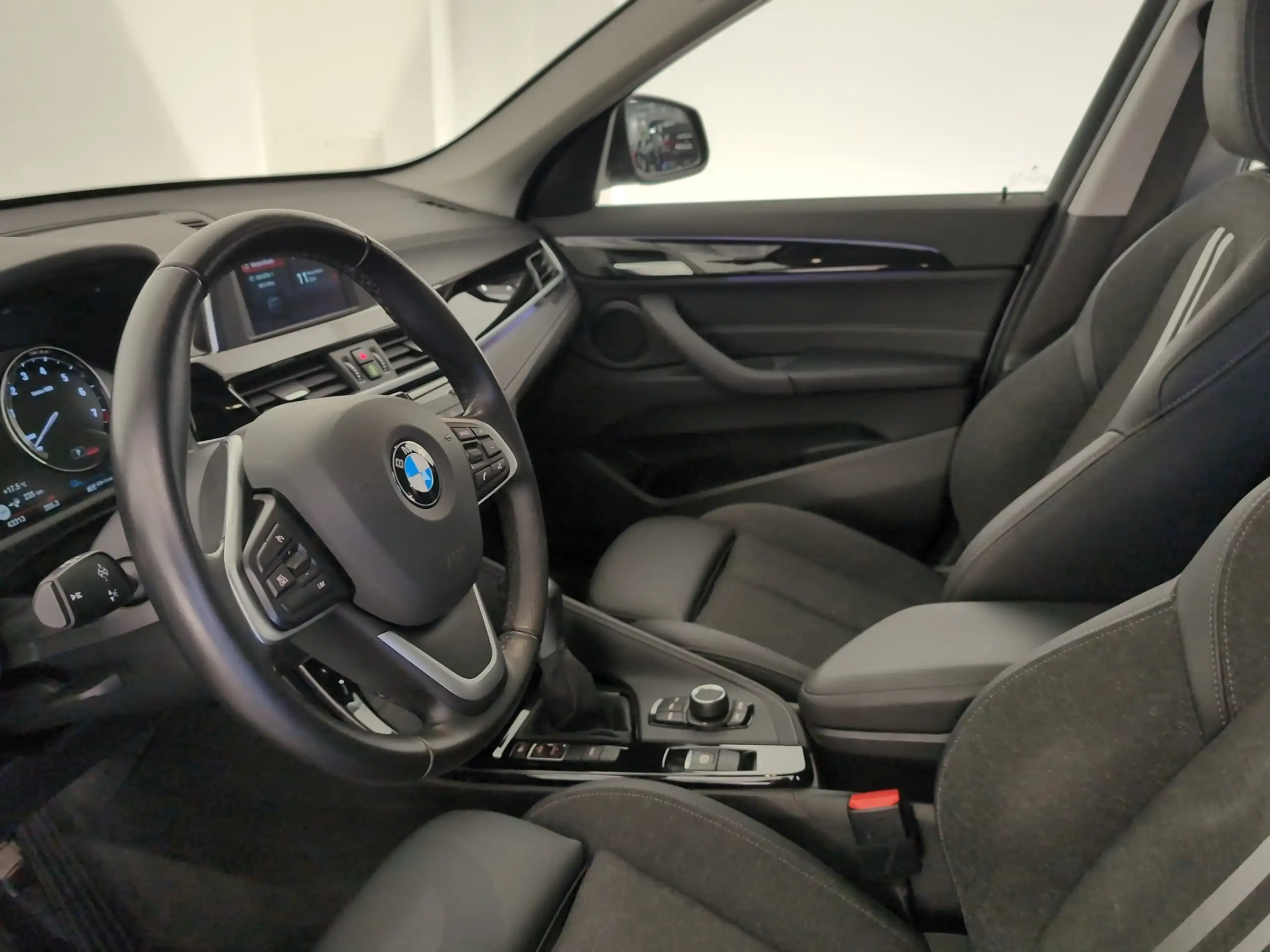 BMW - X1