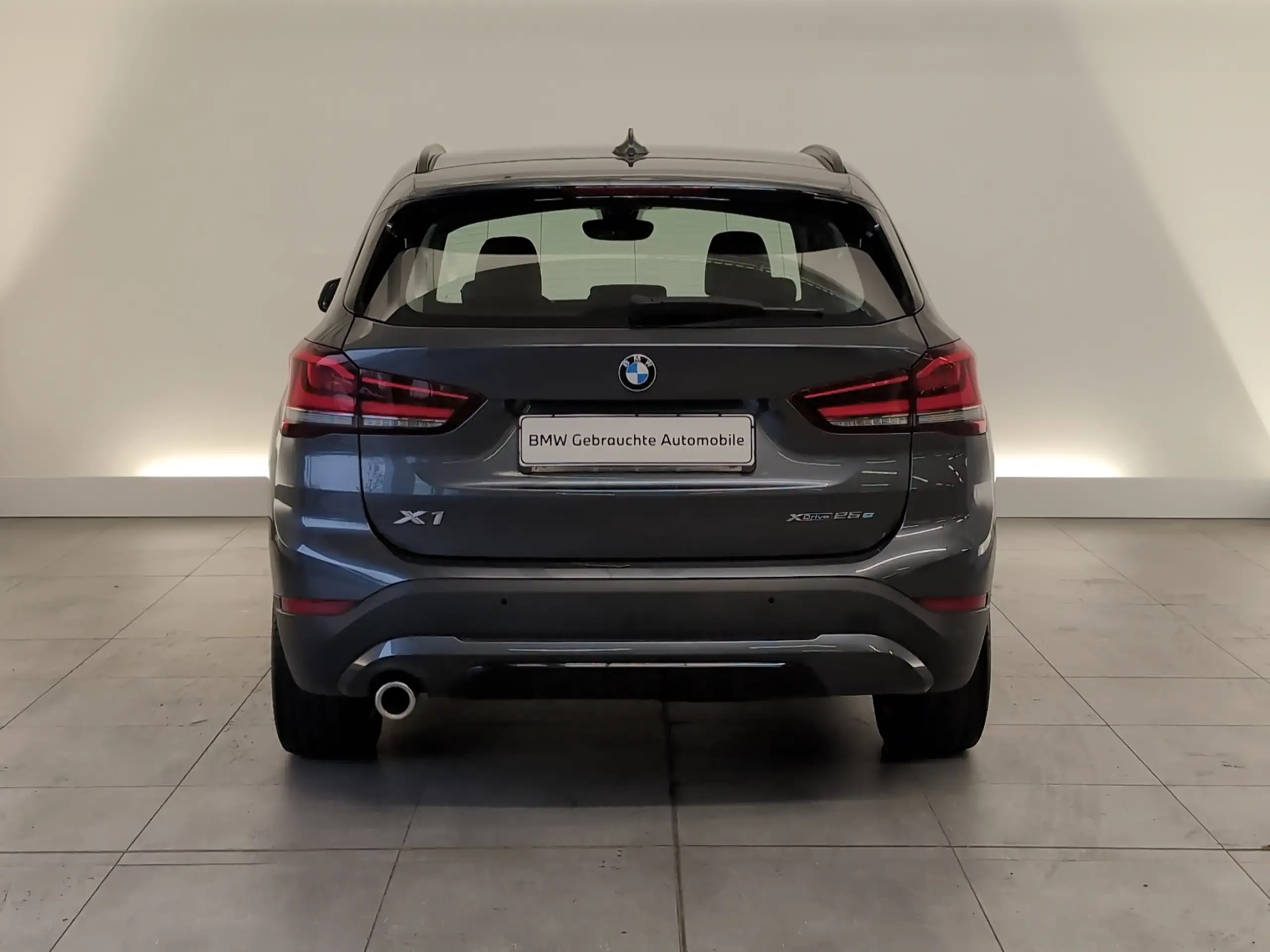 BMW - X1