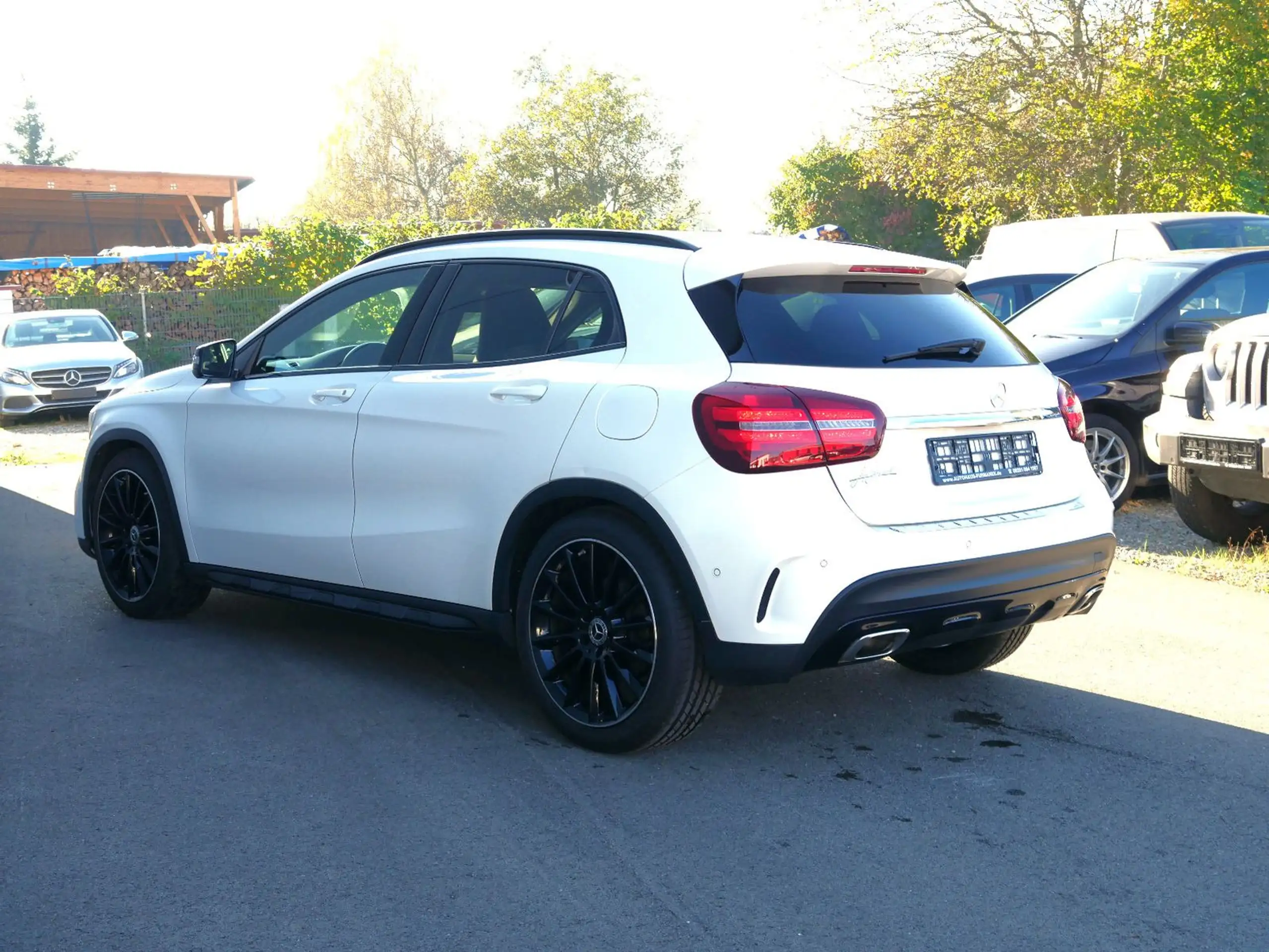 Mercedes-Benz - GLA 220