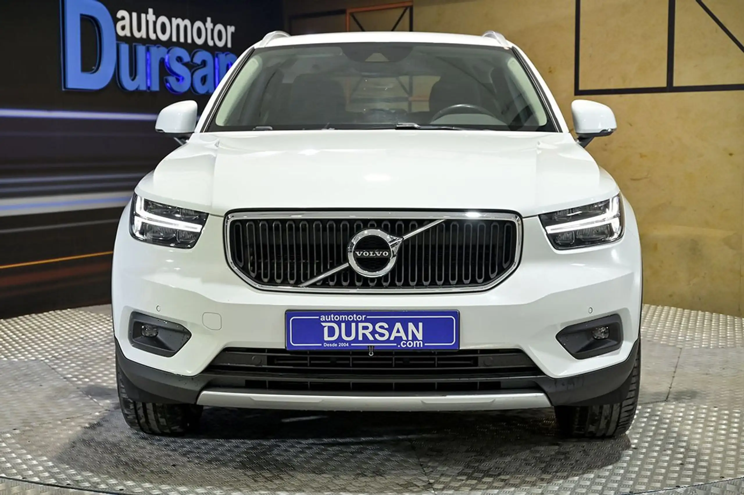 Volvo - XC40