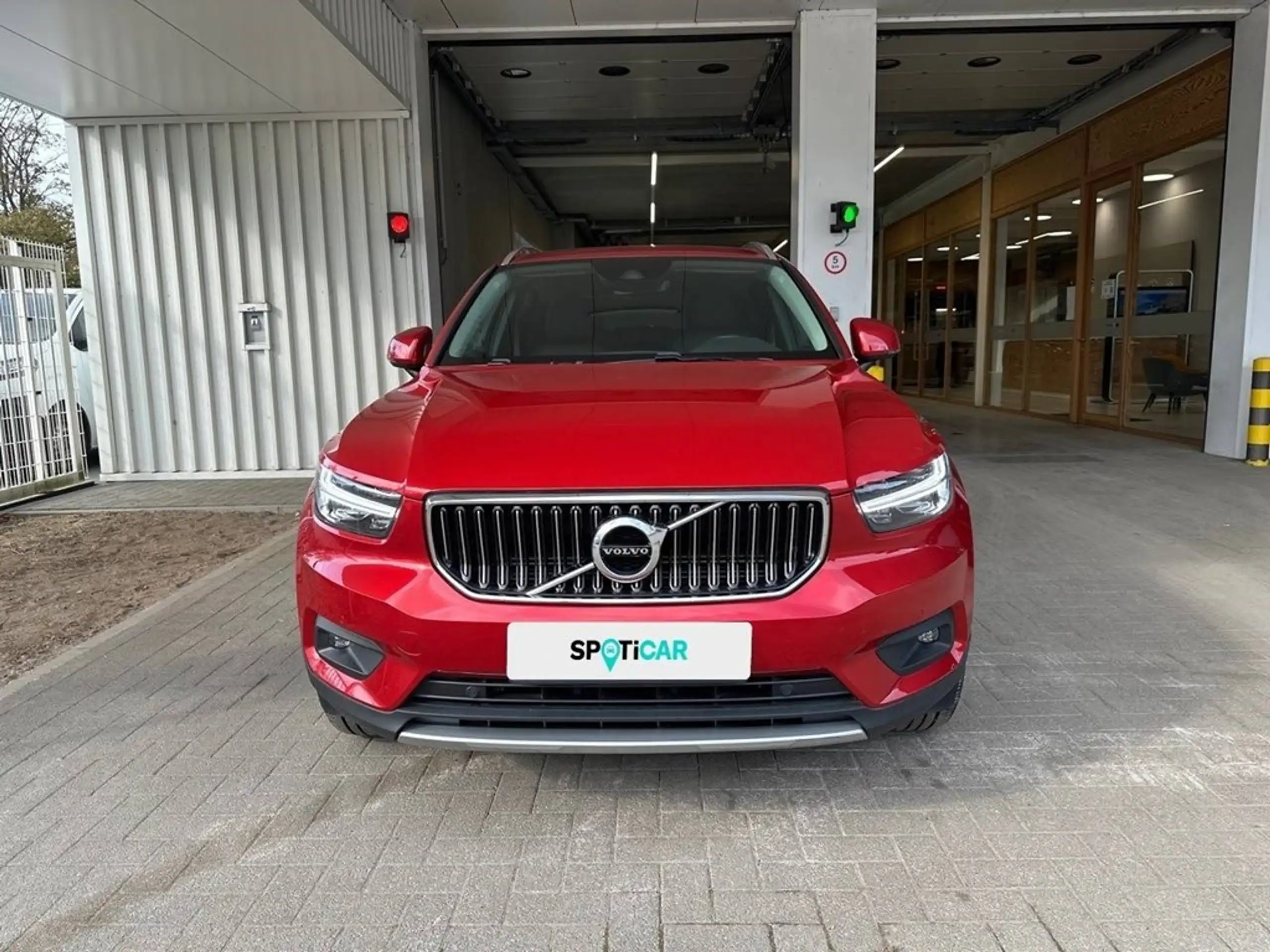 Volvo - XC40