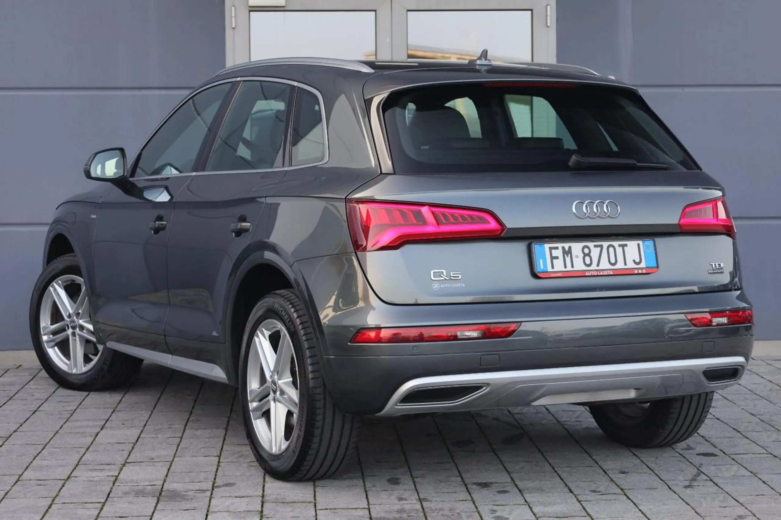 Audi - Q5