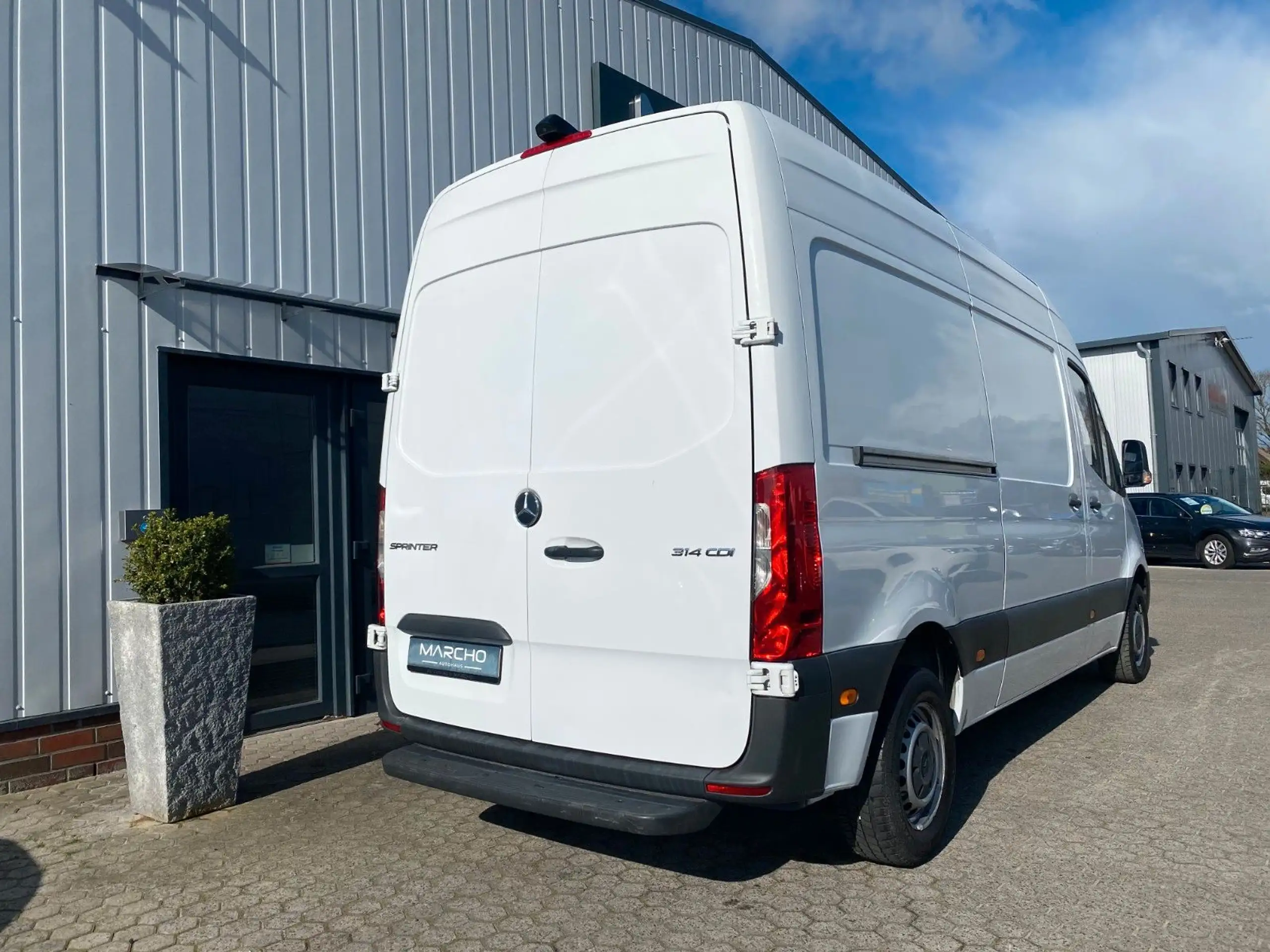 Mercedes-Benz - Sprinter