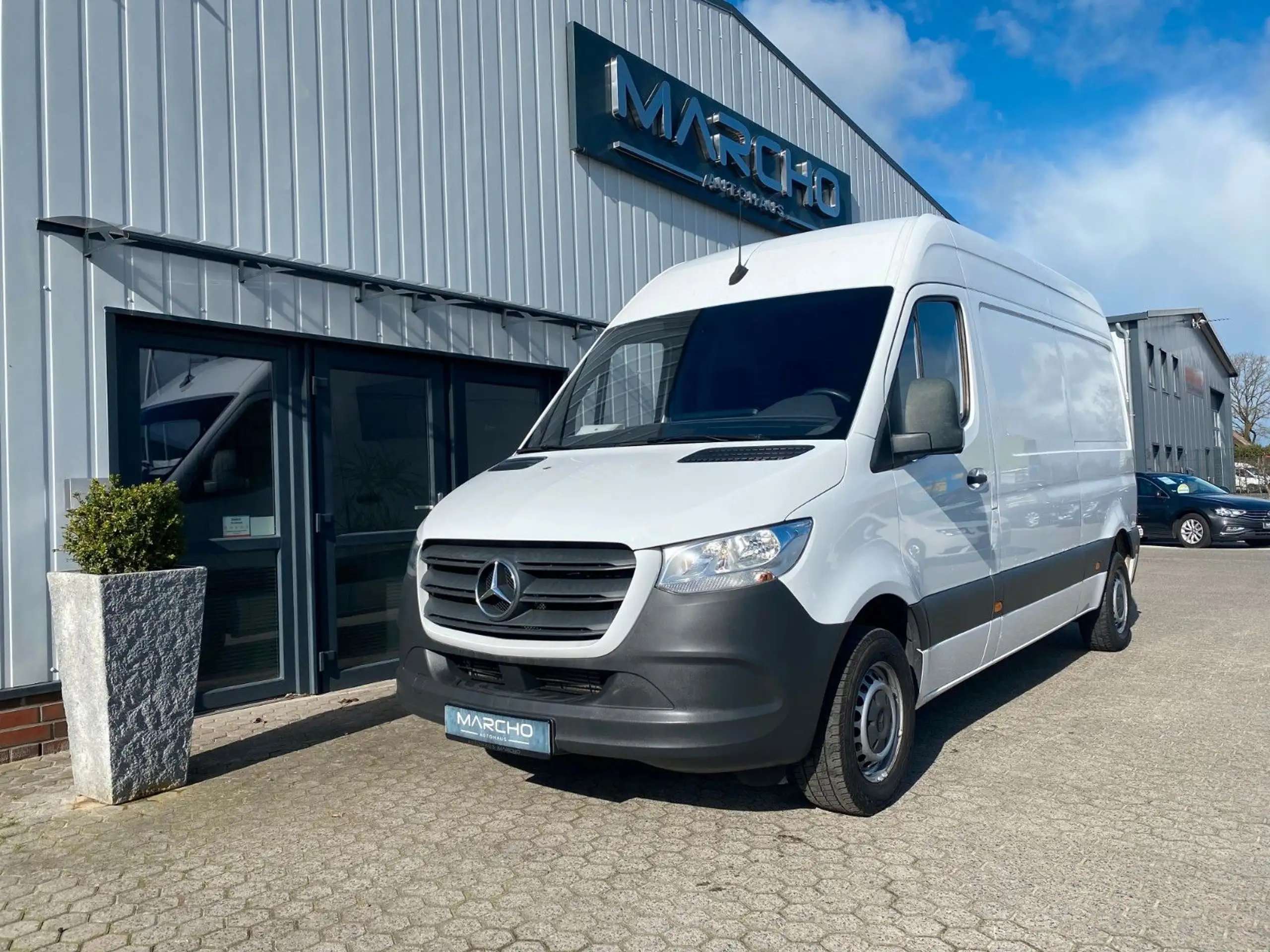 Mercedes-Benz - Sprinter