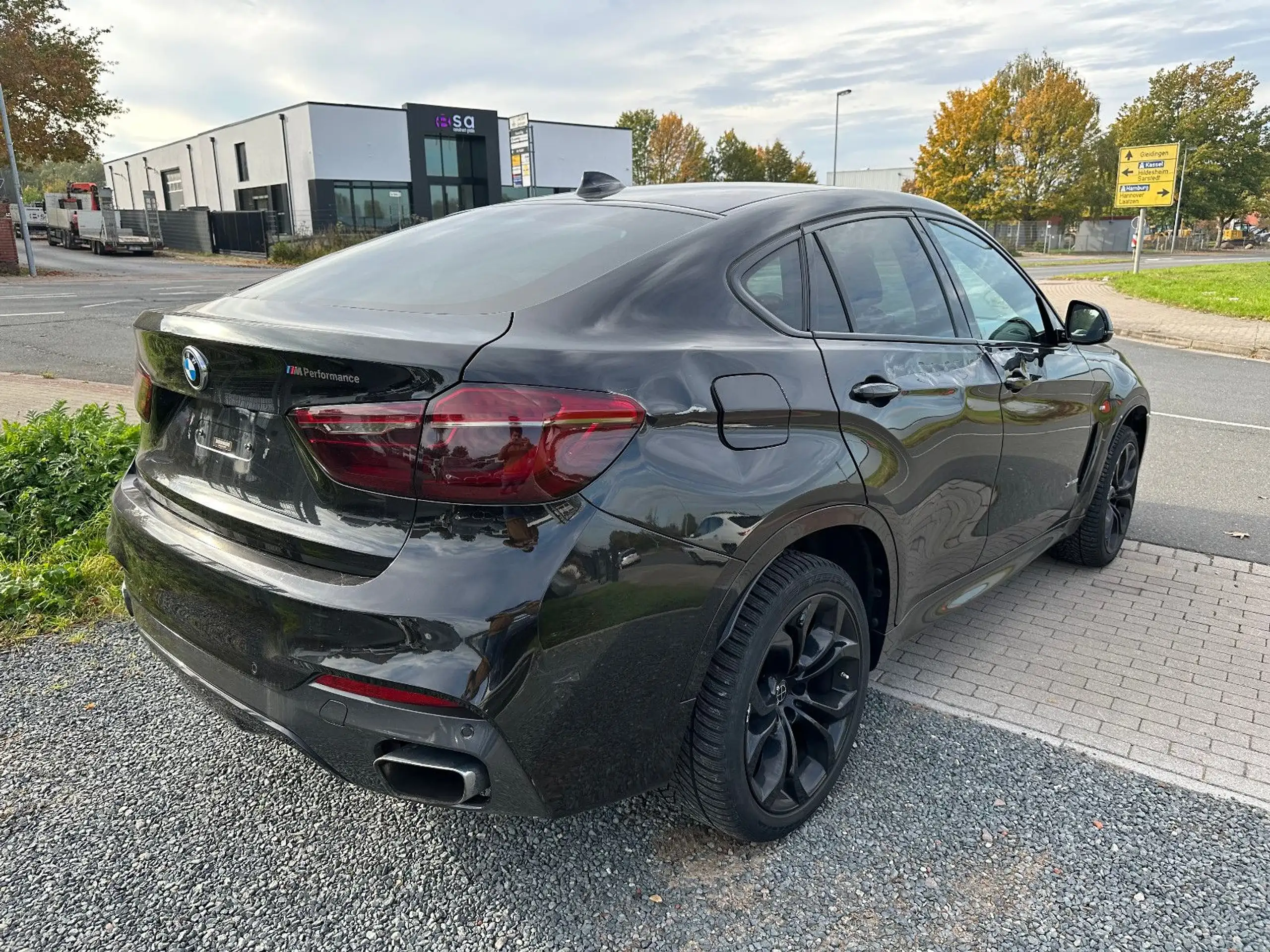 BMW - X6