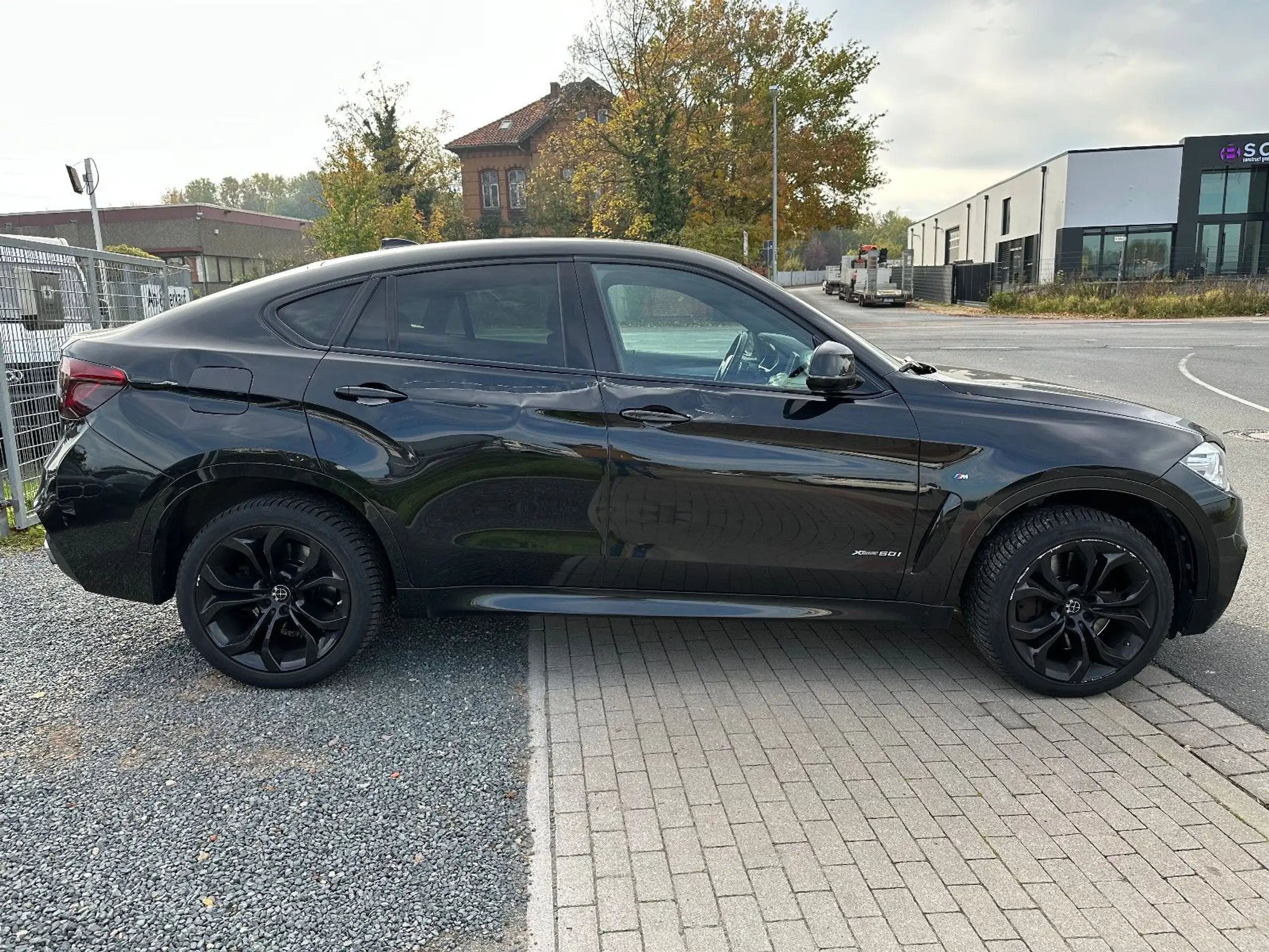 BMW - X6