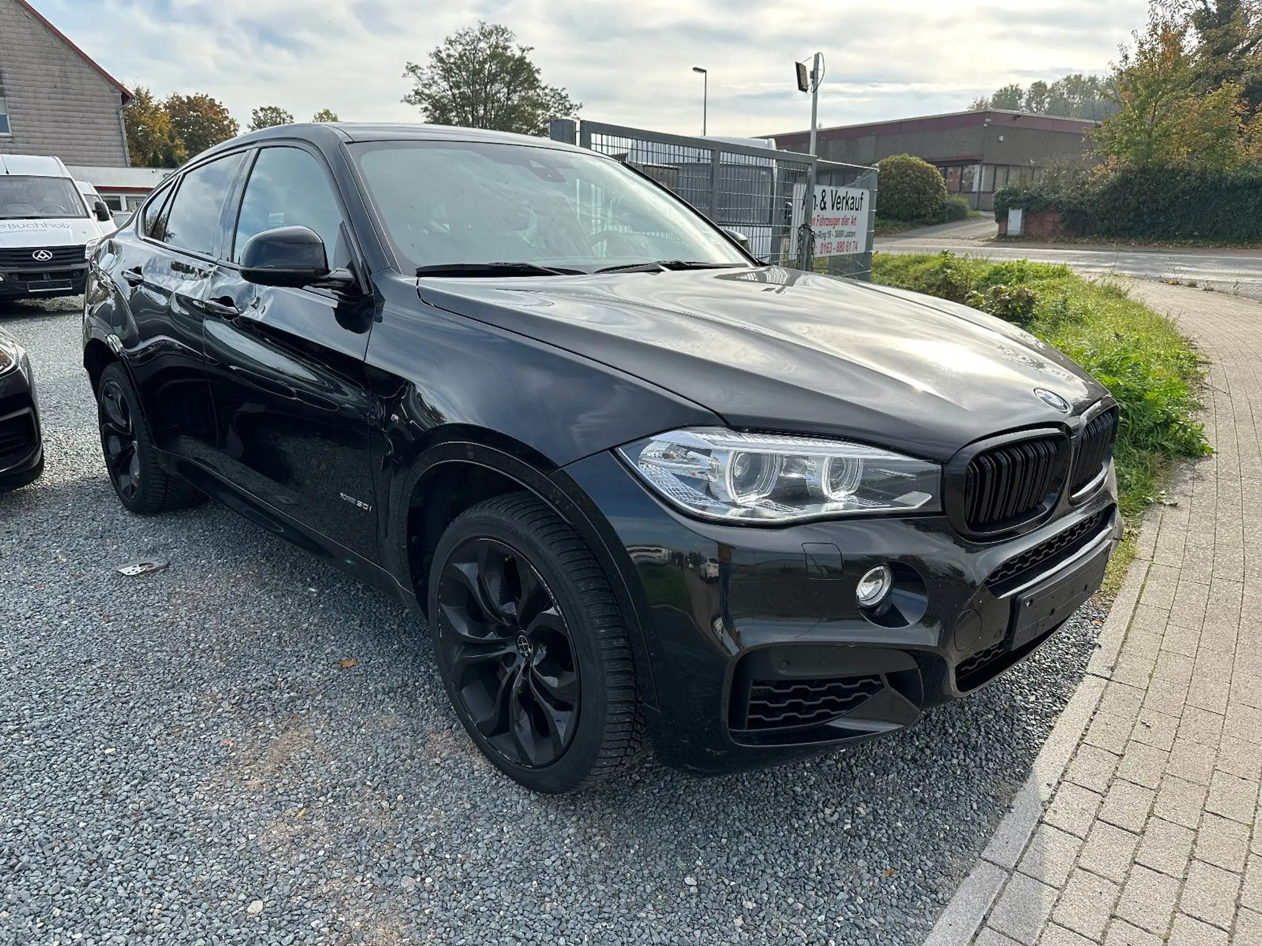 BMW - X6