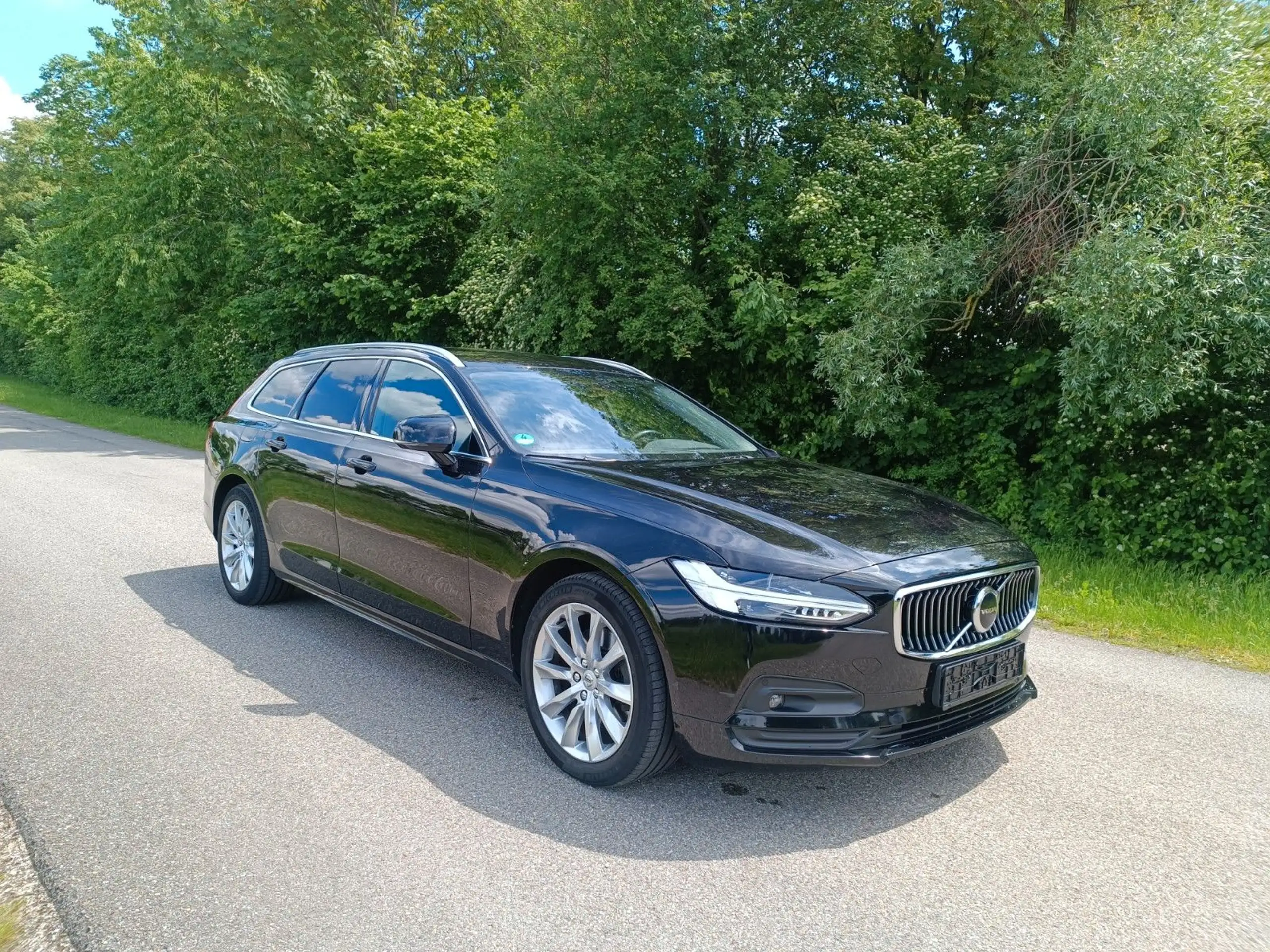 Volvo - V90