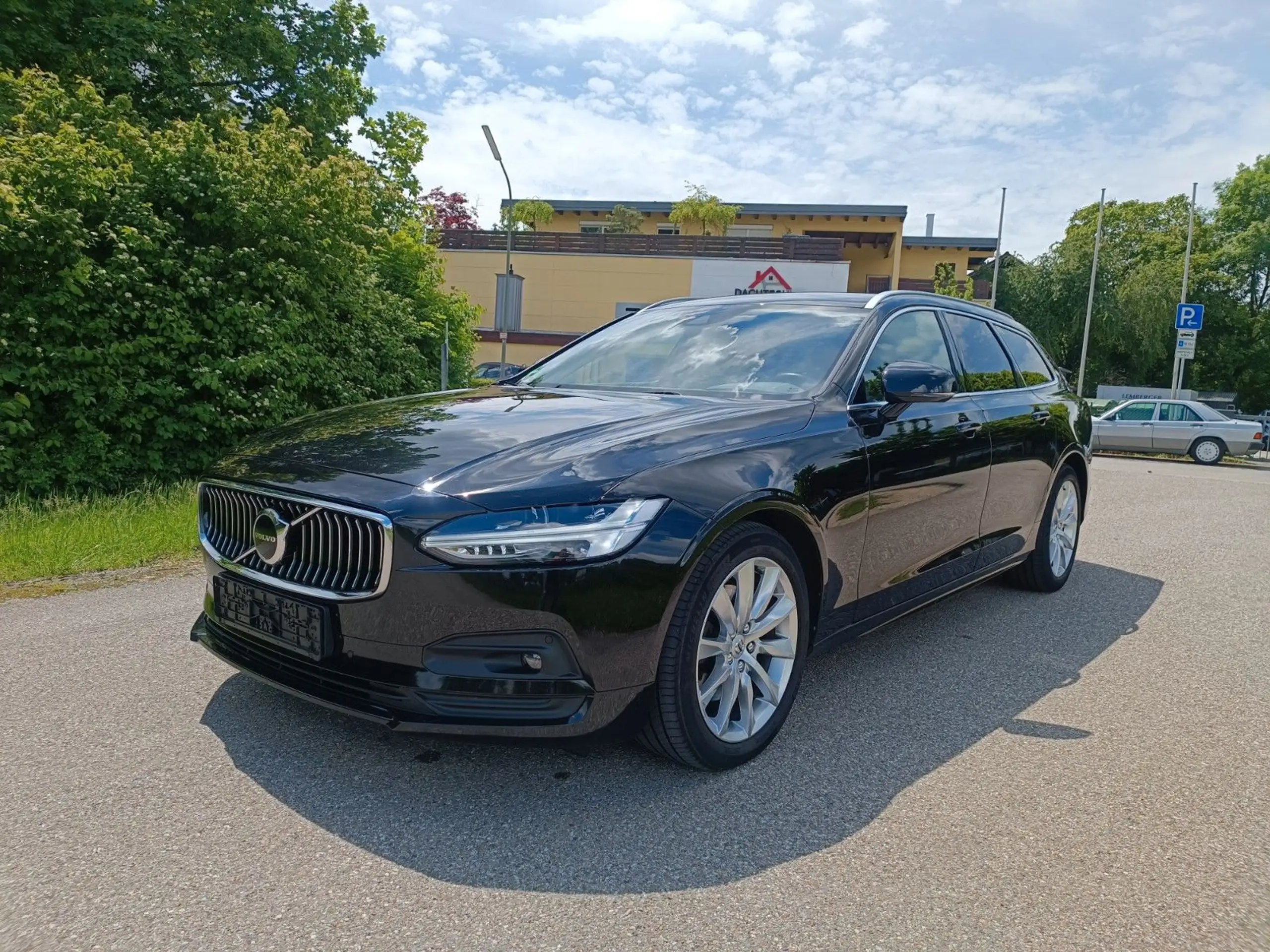 Volvo - V90