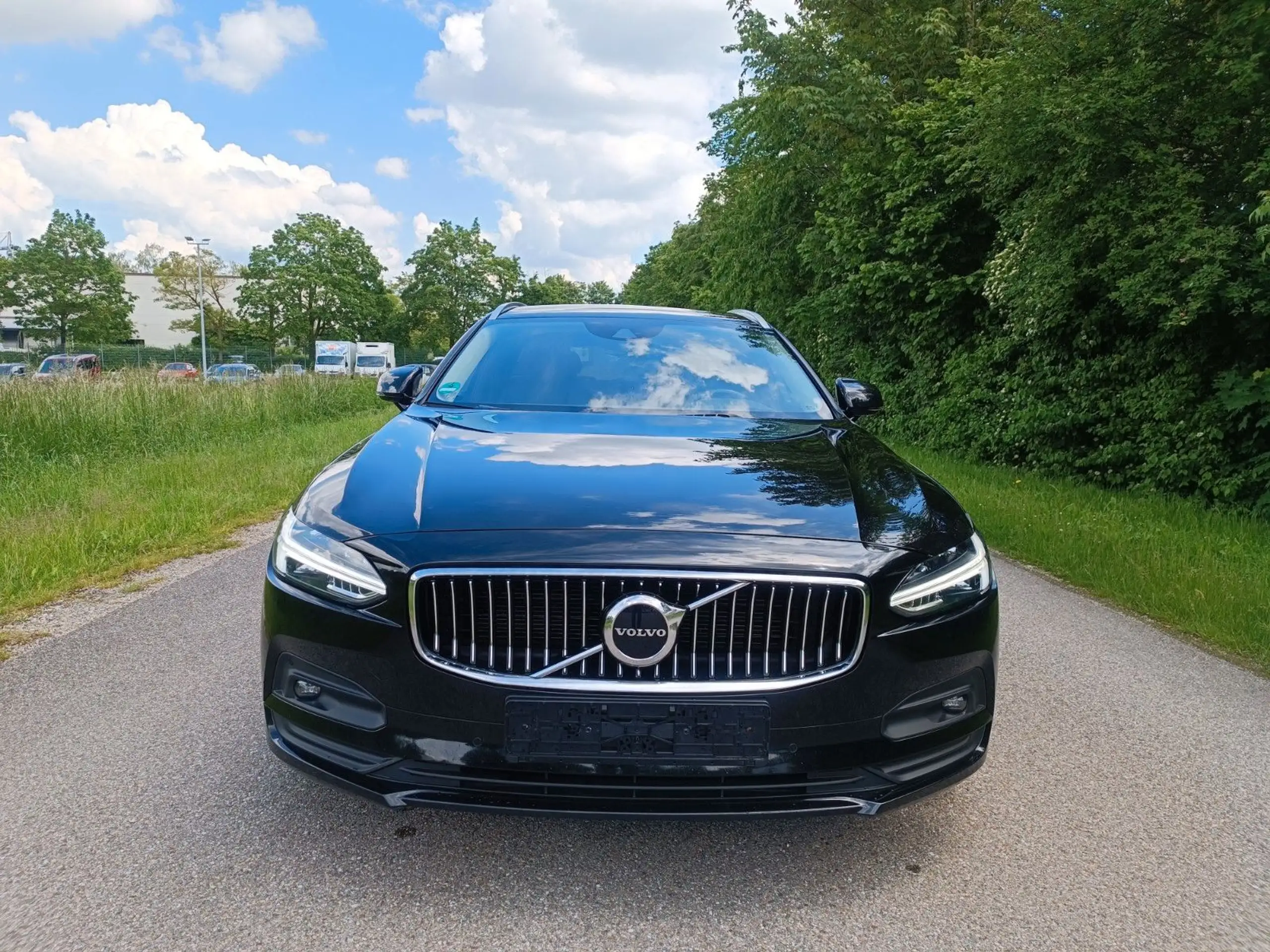 Volvo - V90