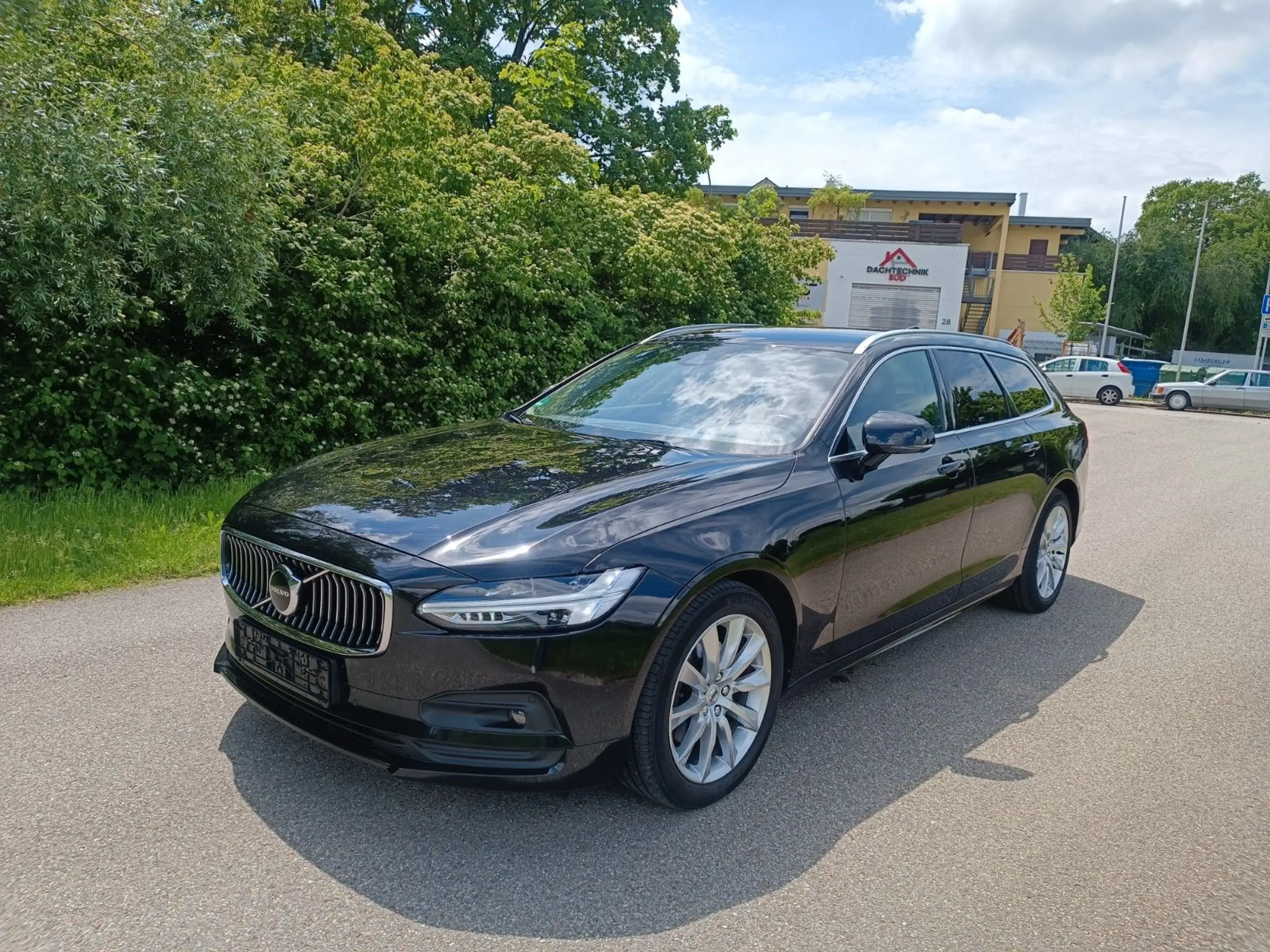 Volvo - V90