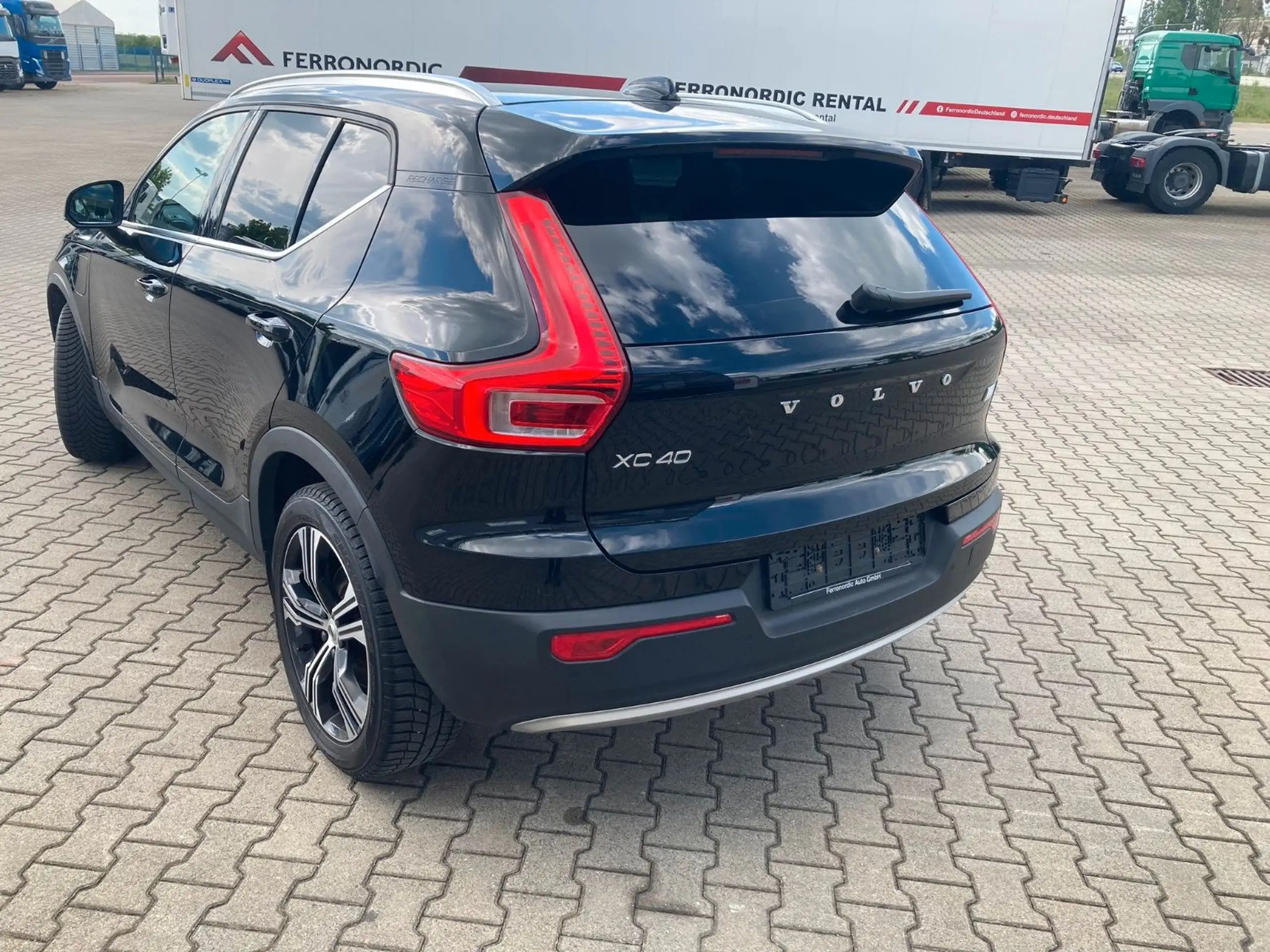 Volvo - XC40