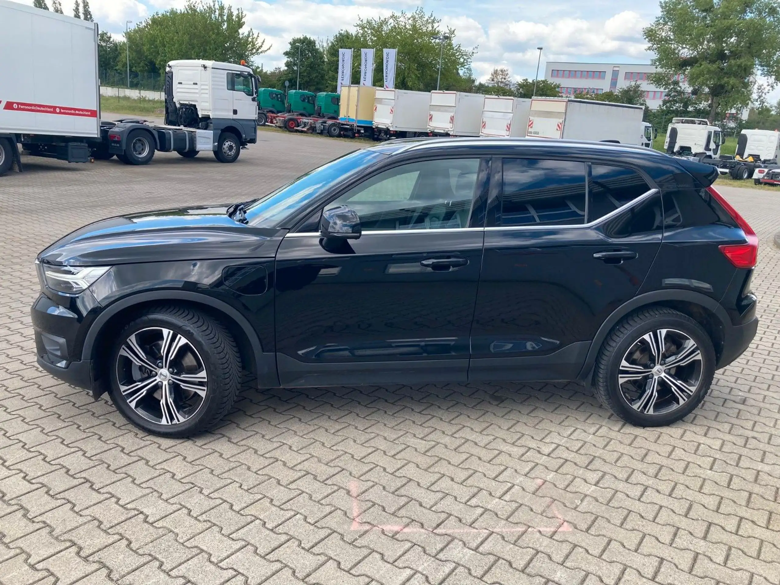 Volvo - XC40