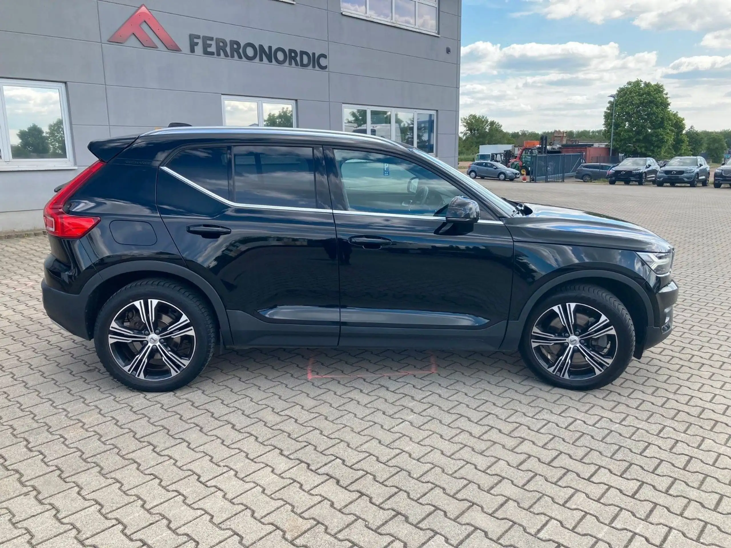 Volvo - XC40