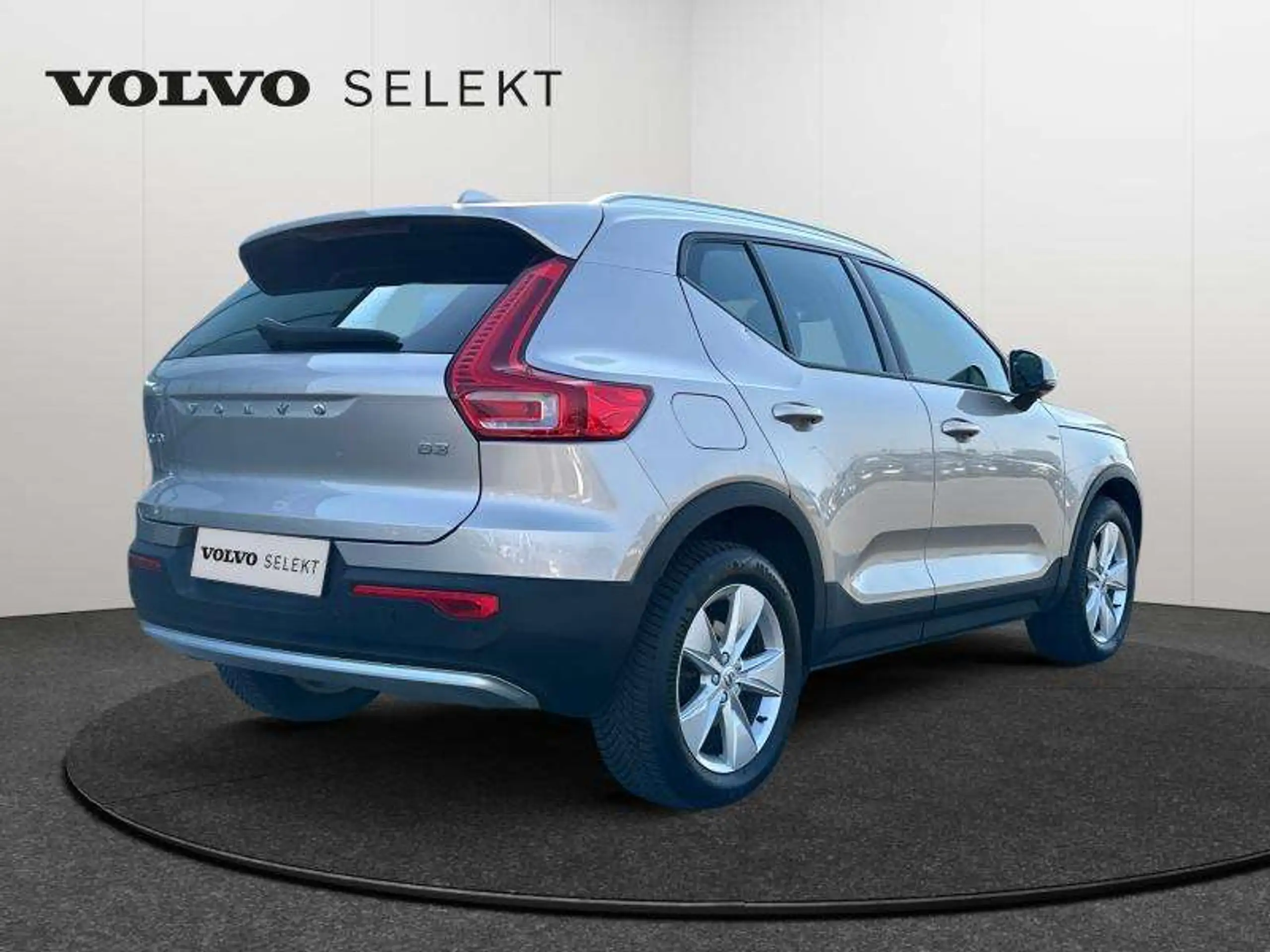 Volvo - XC40