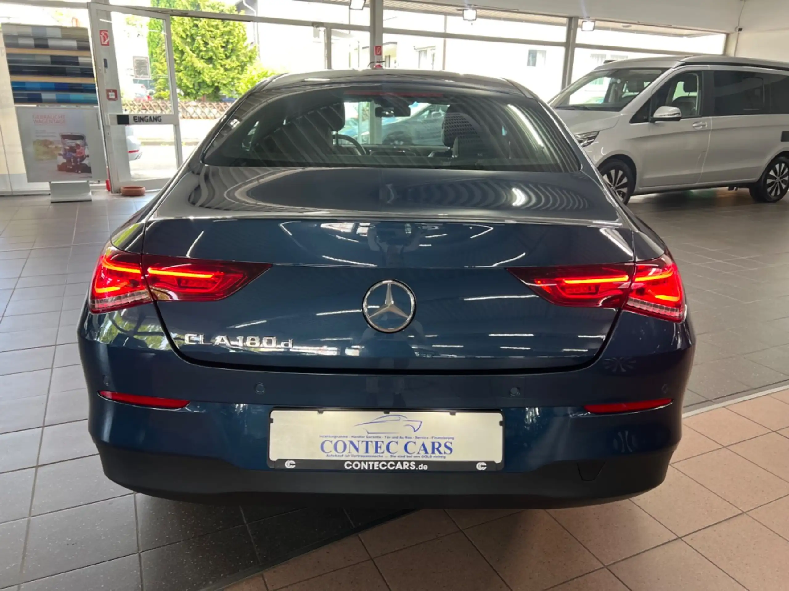 Mercedes-Benz - CLA 180