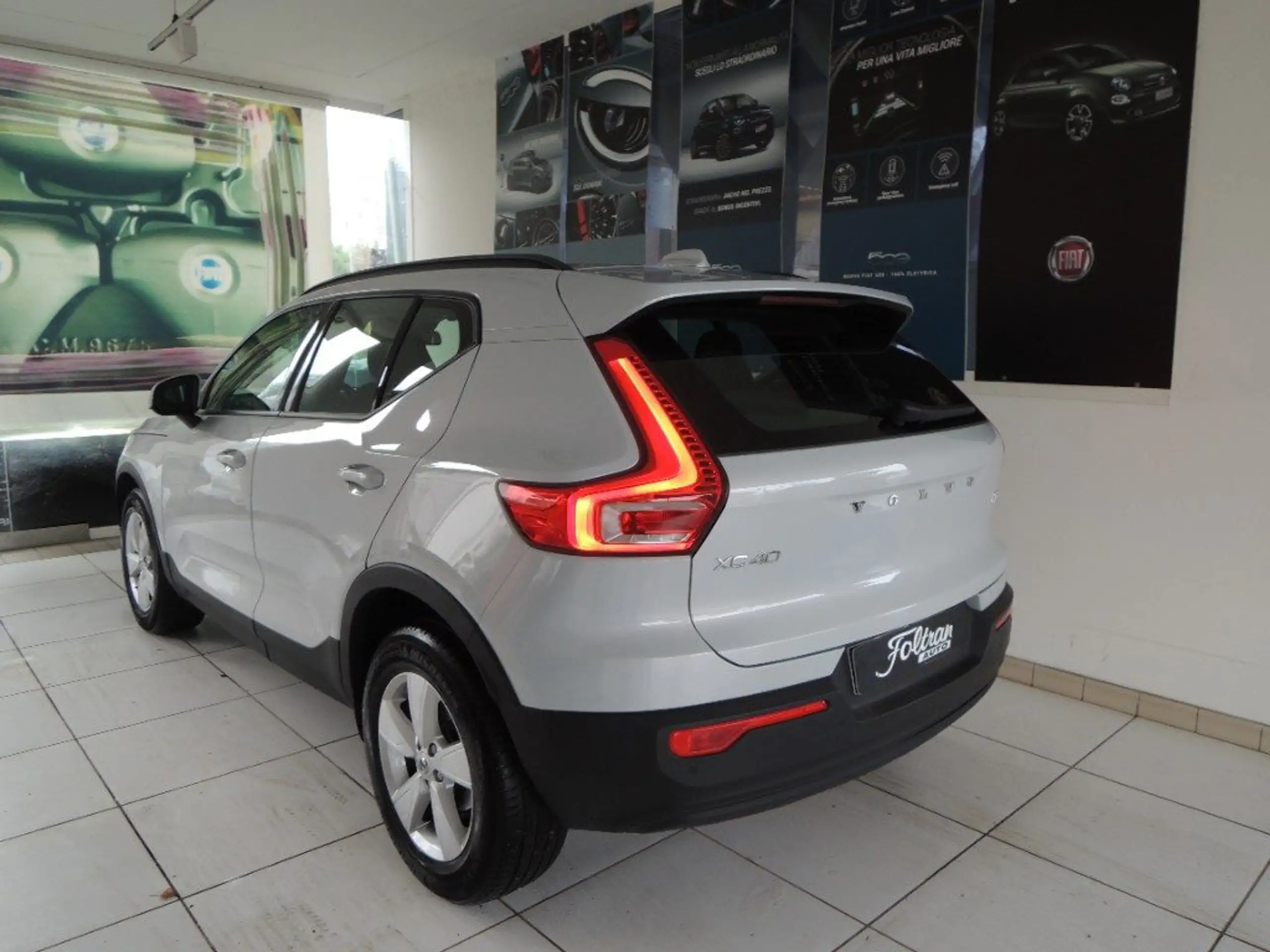 Volvo - XC40