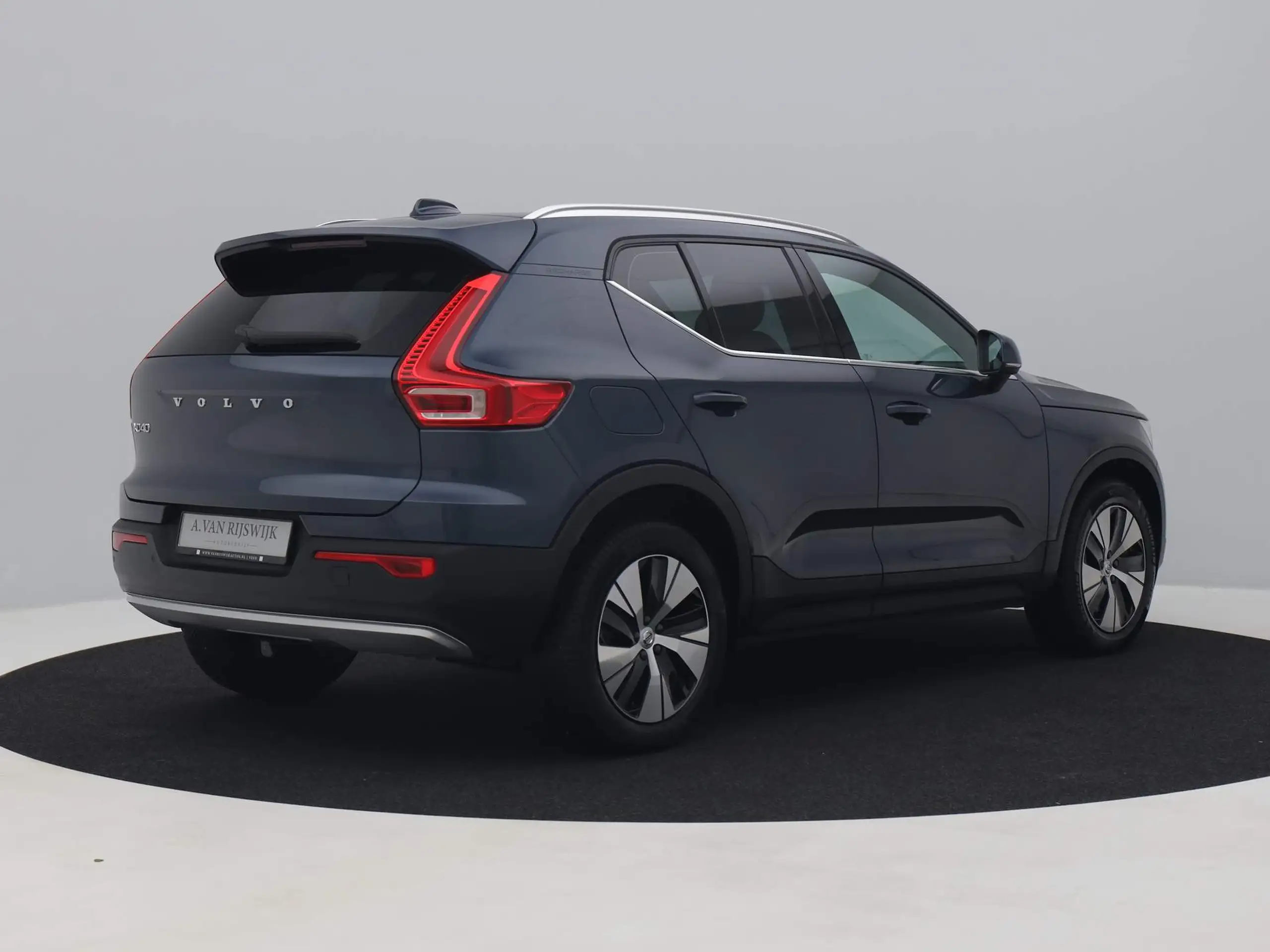 Volvo - XC40