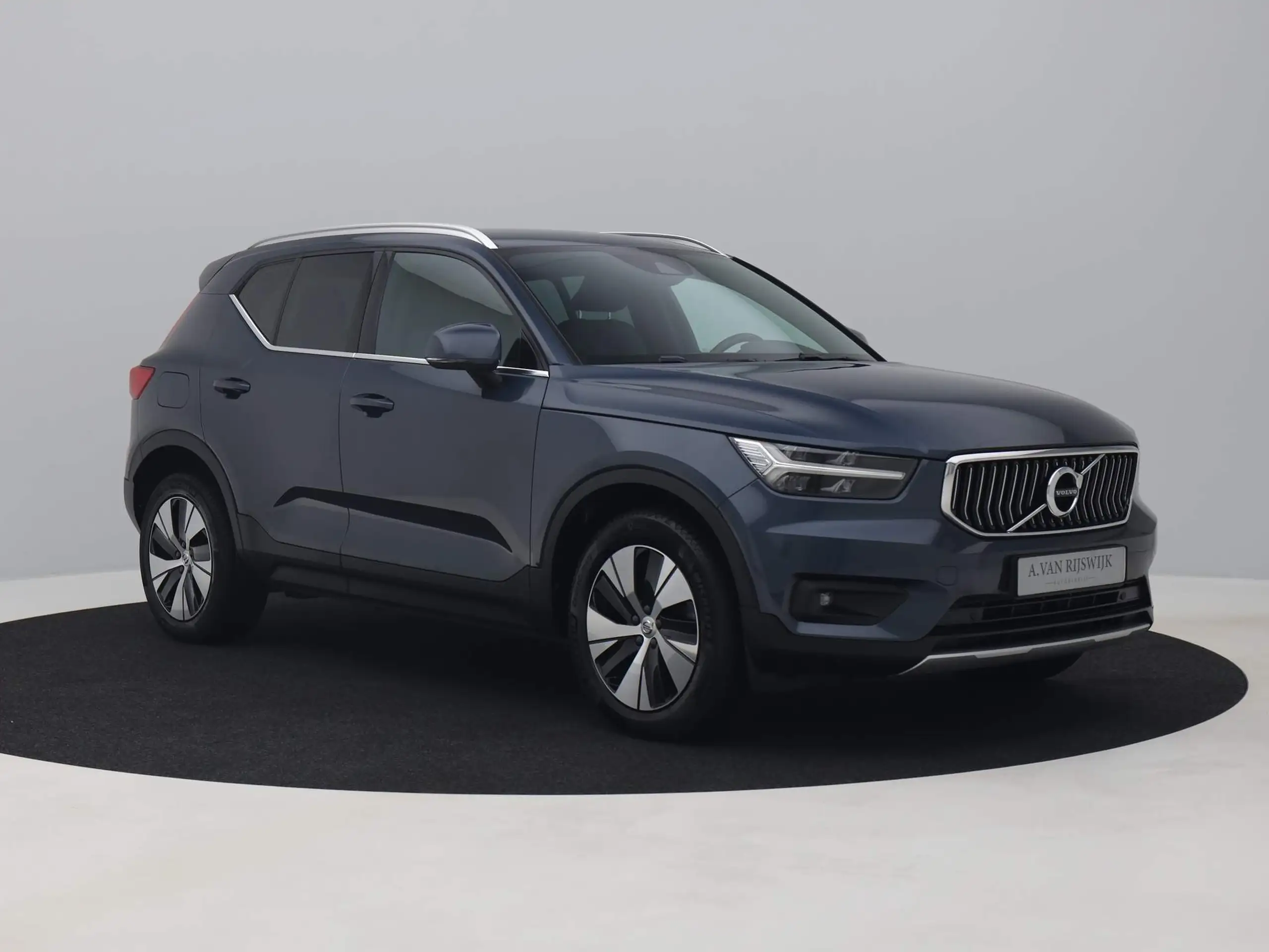 Volvo - XC40