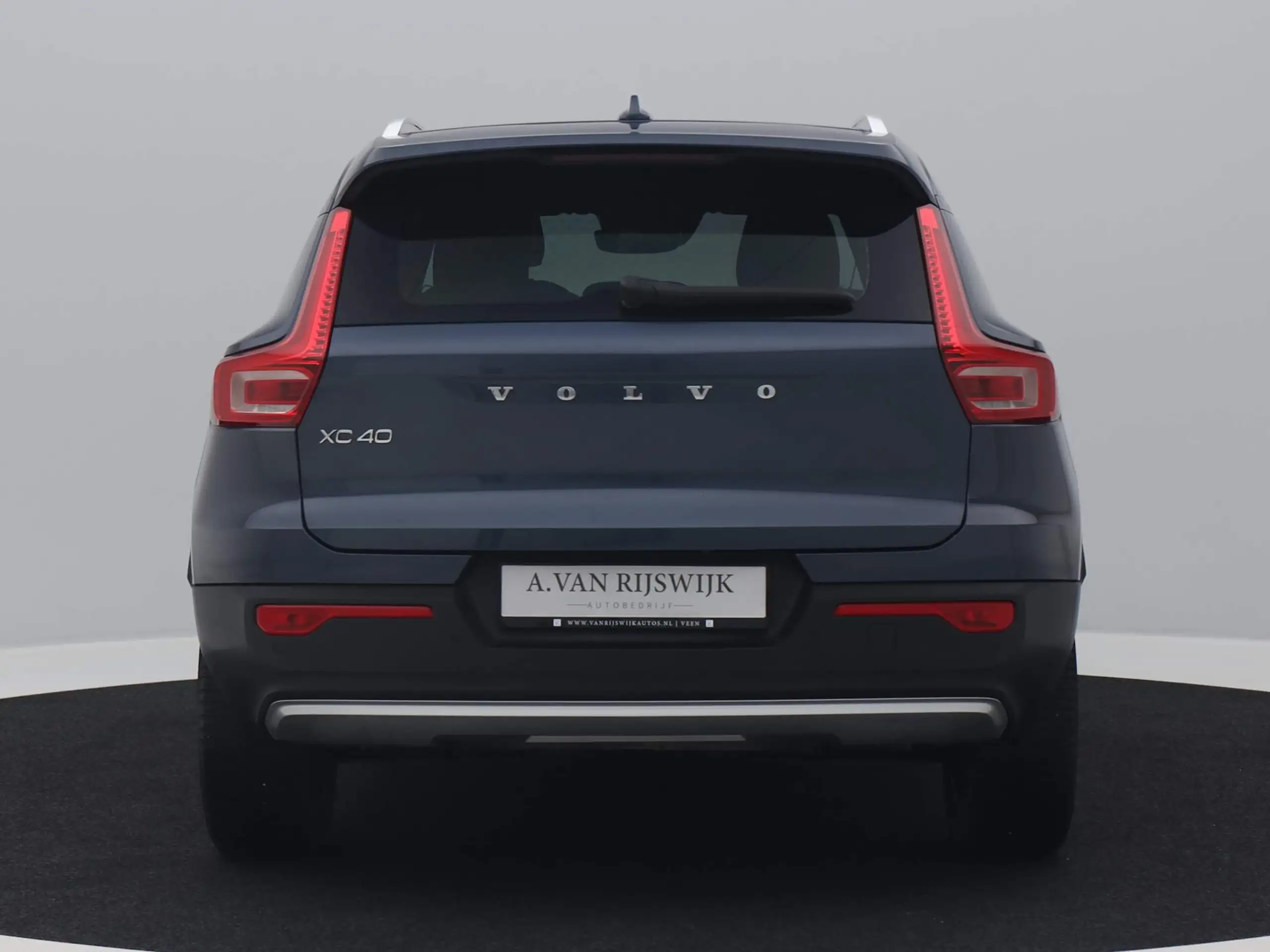 Volvo - XC40