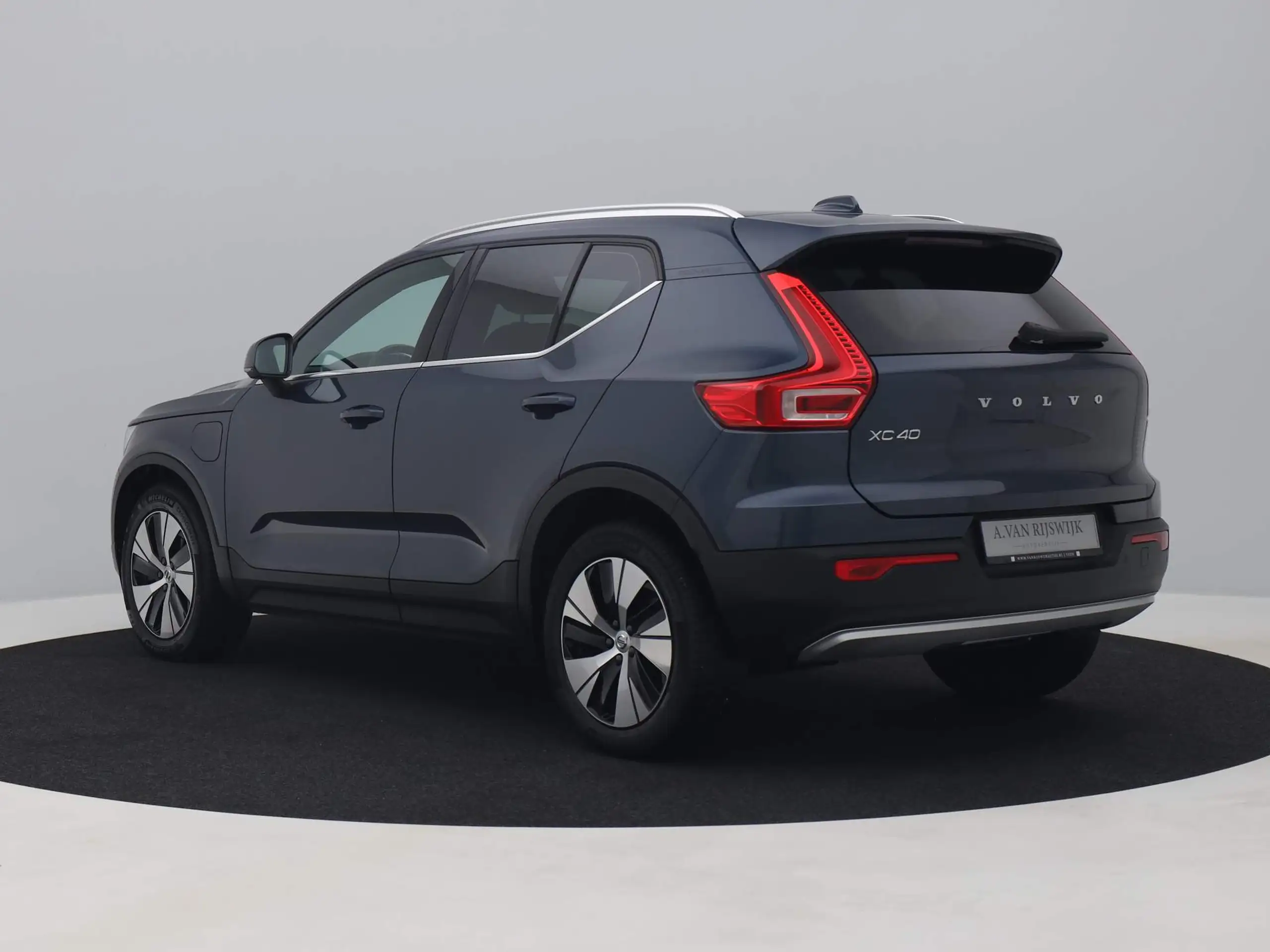 Volvo - XC40