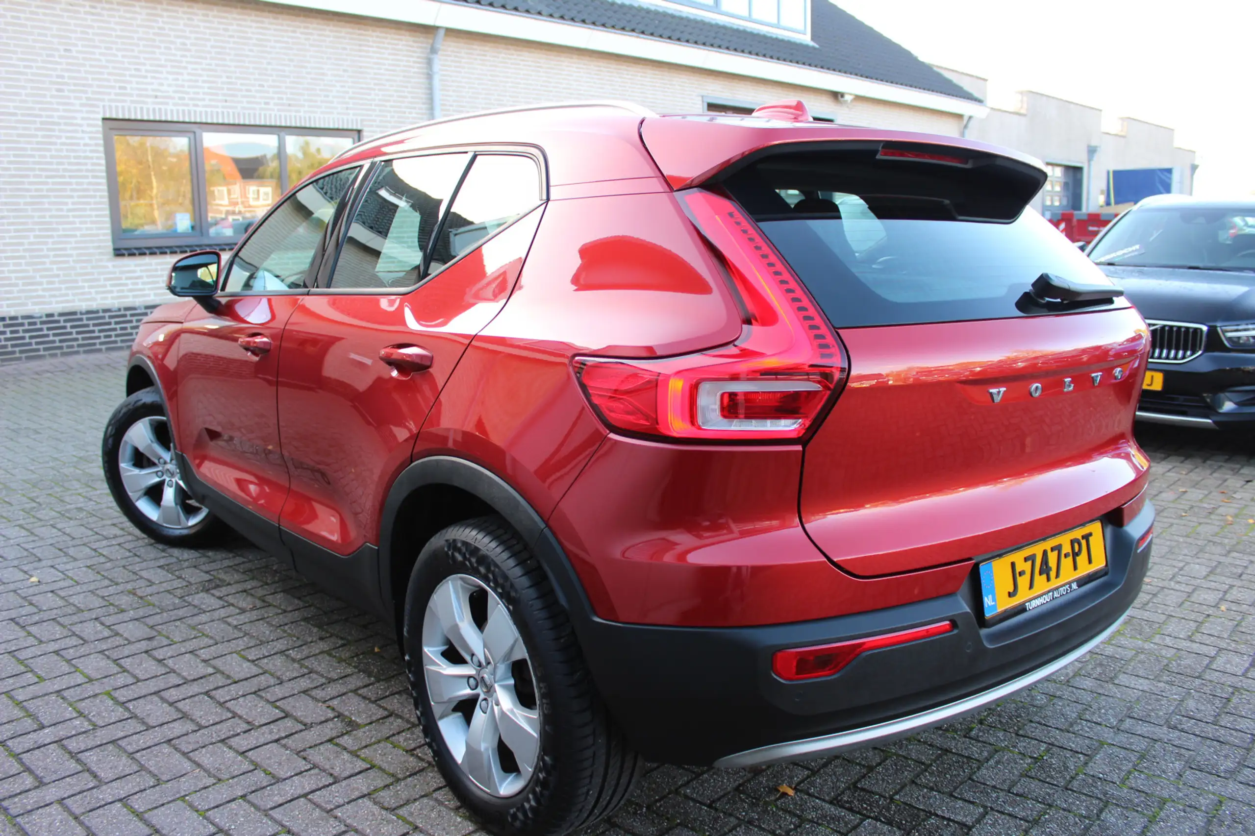 Volvo - XC40