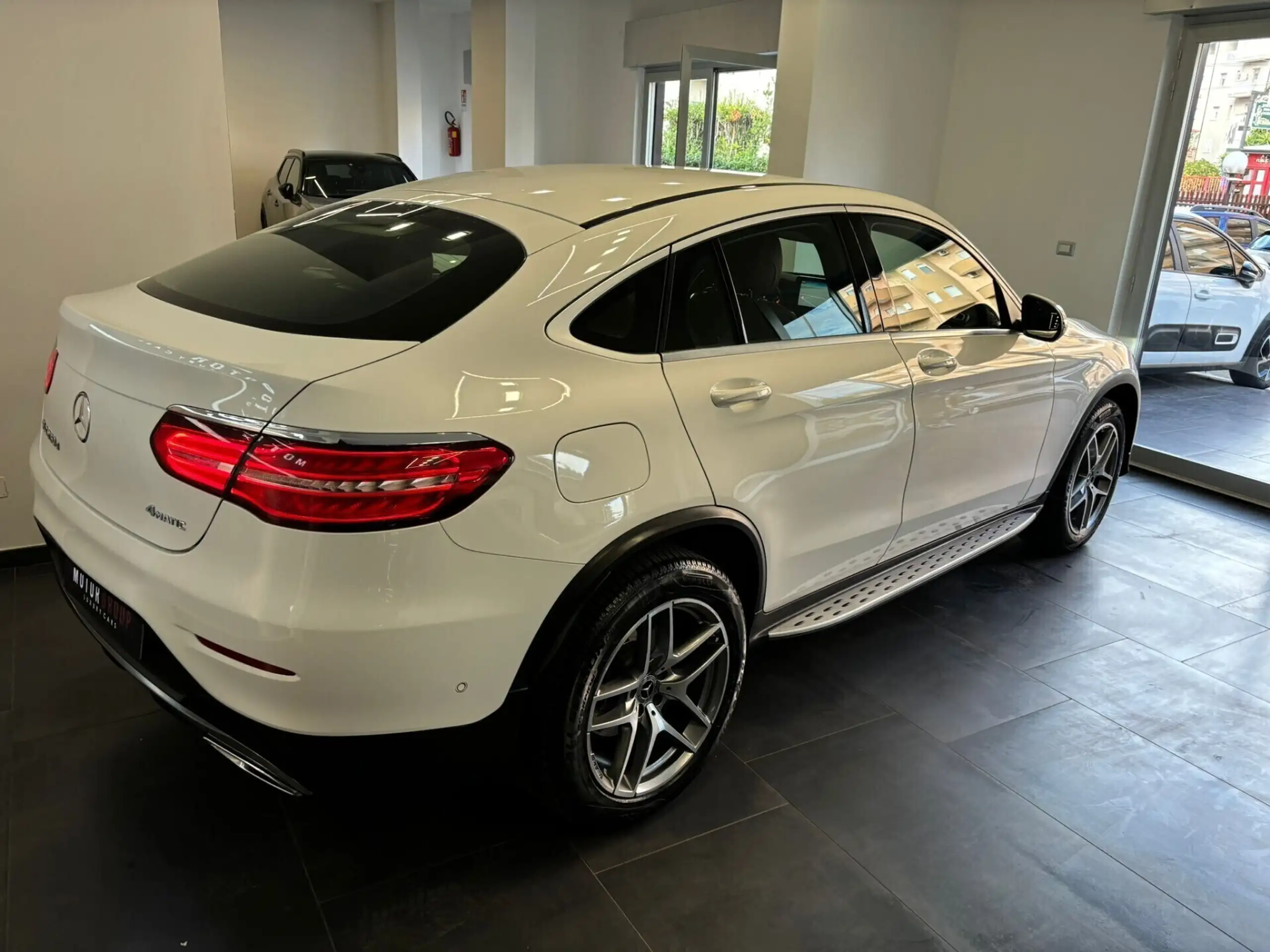 Mercedes-Benz - GLC 250