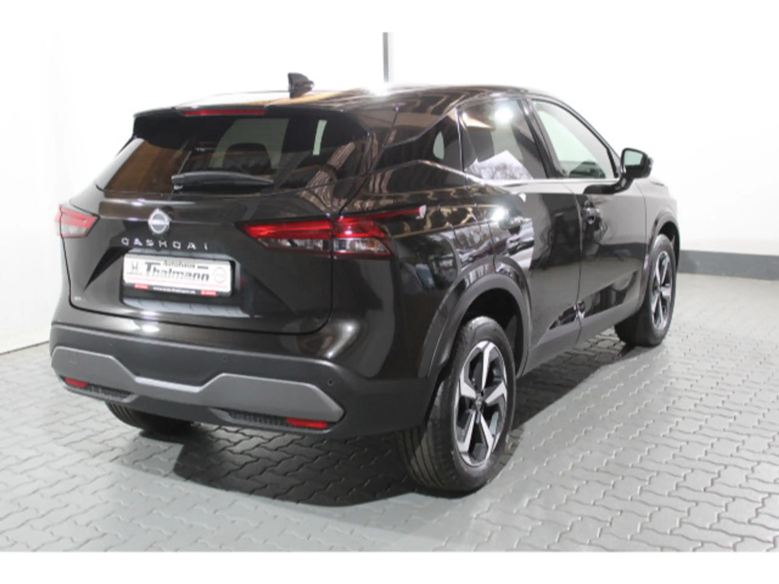 Nissan - Qashqai