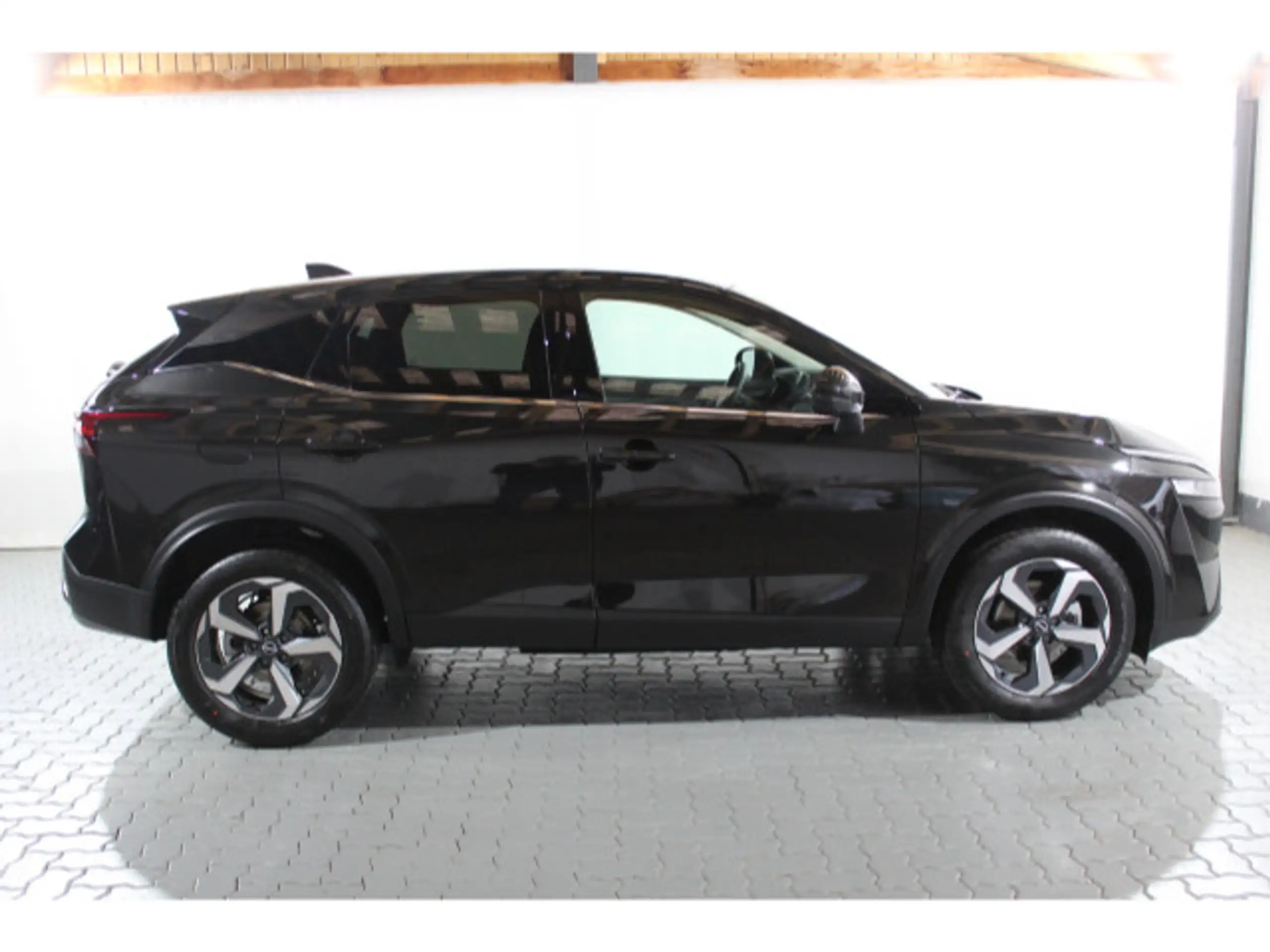 Nissan - Qashqai