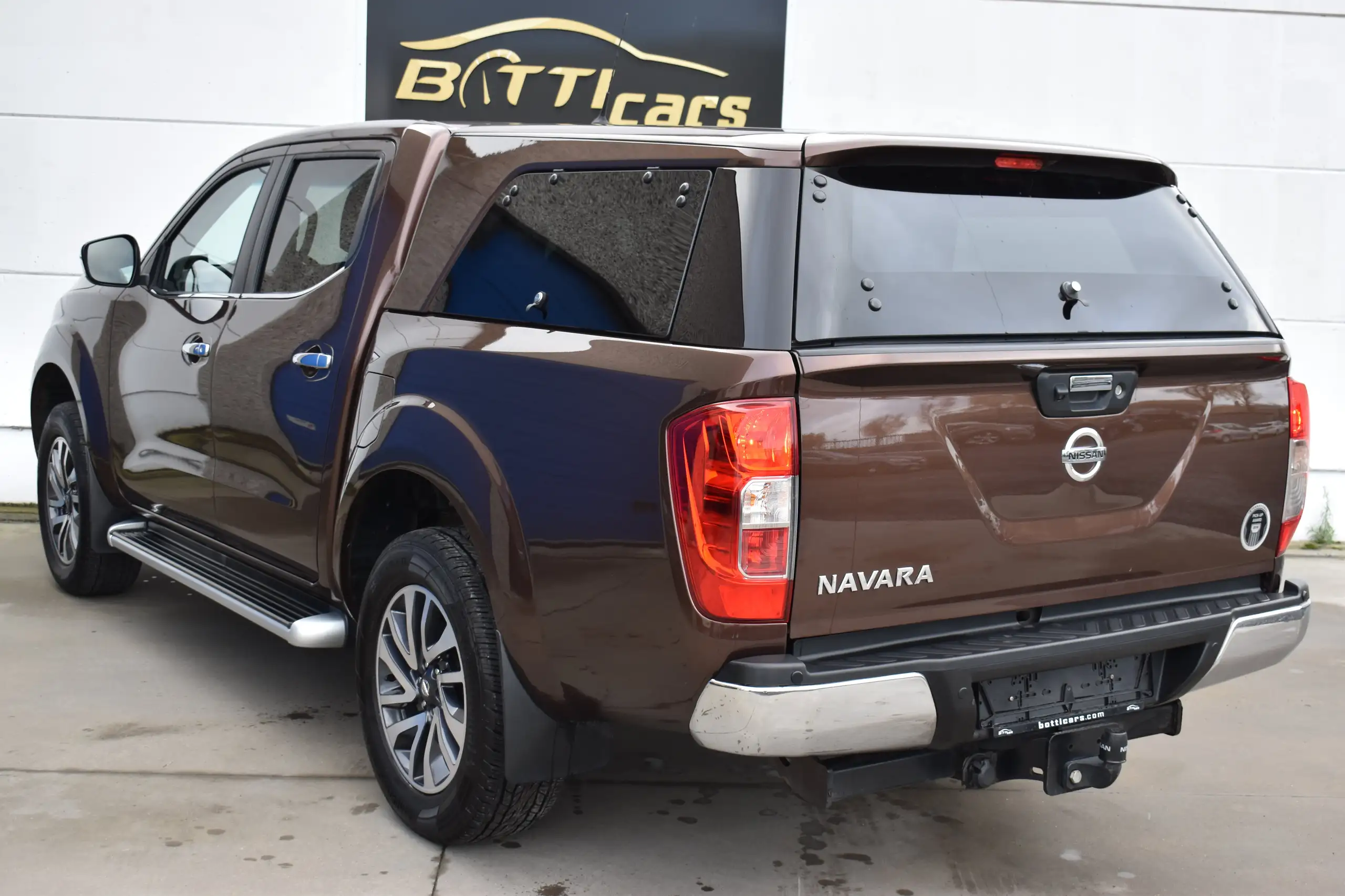 Nissan - Navara