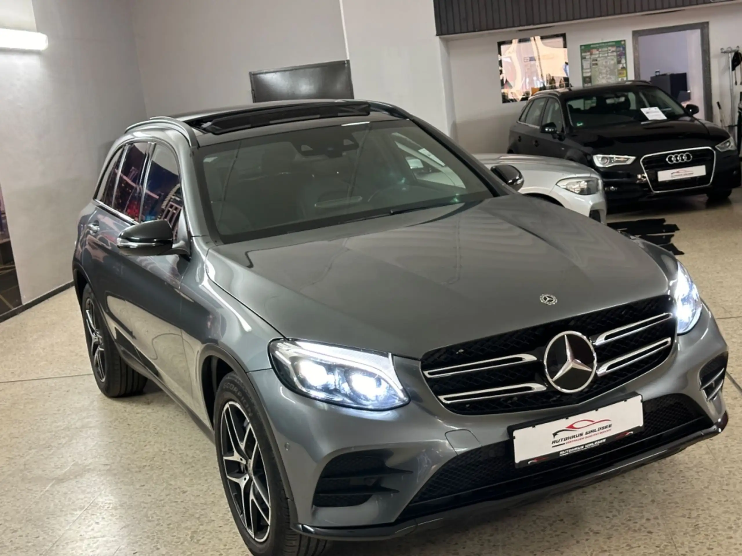 Mercedes-Benz - GLC 250