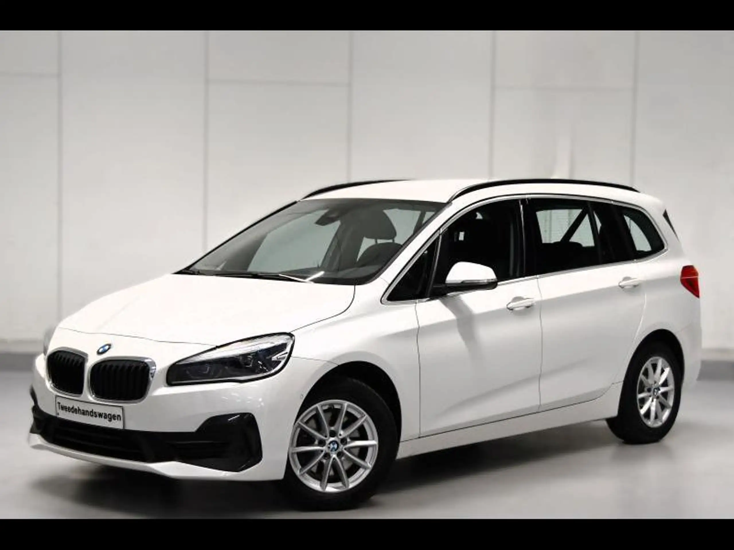 BMW 218 2022