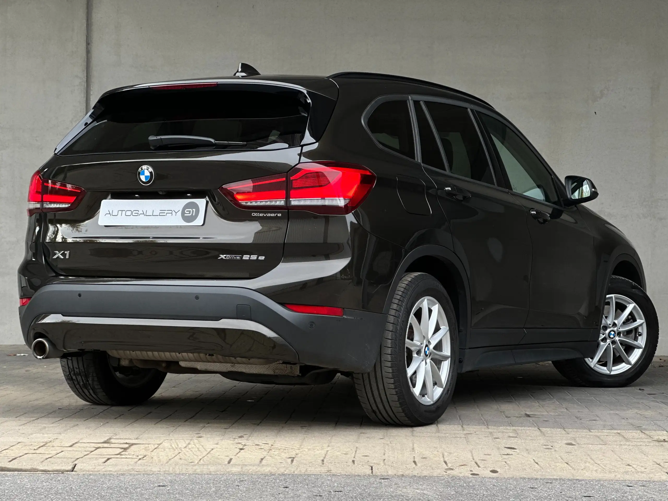 BMW - X1