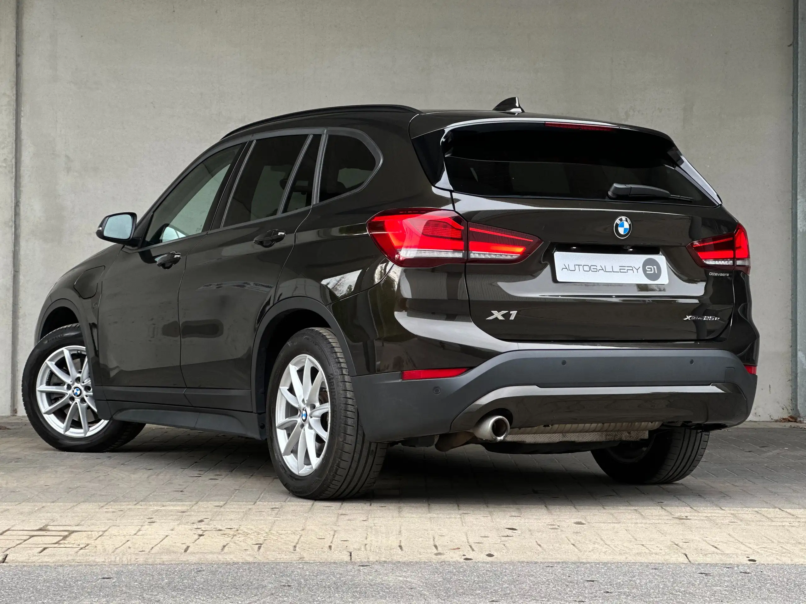 BMW - X1