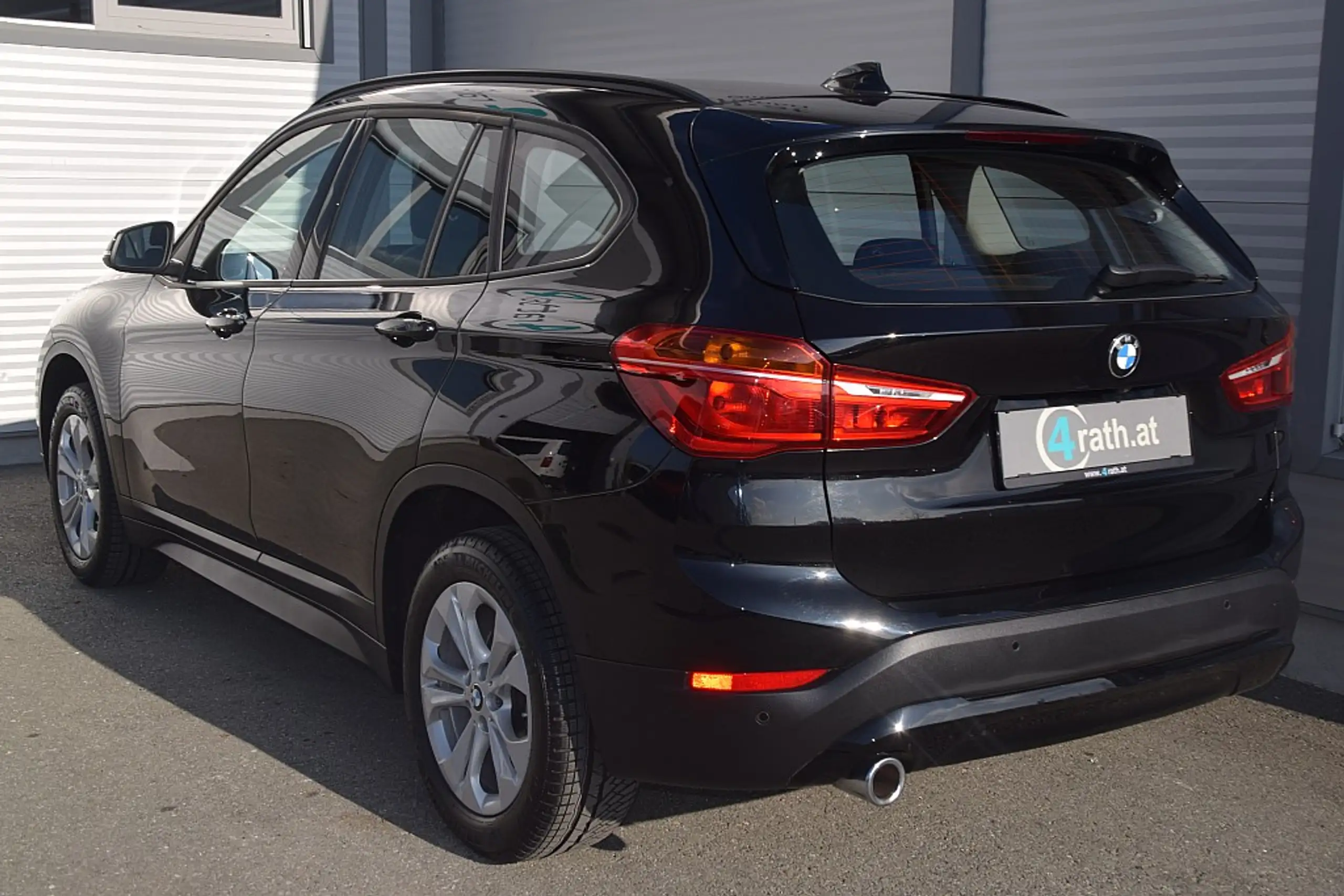 BMW - X1