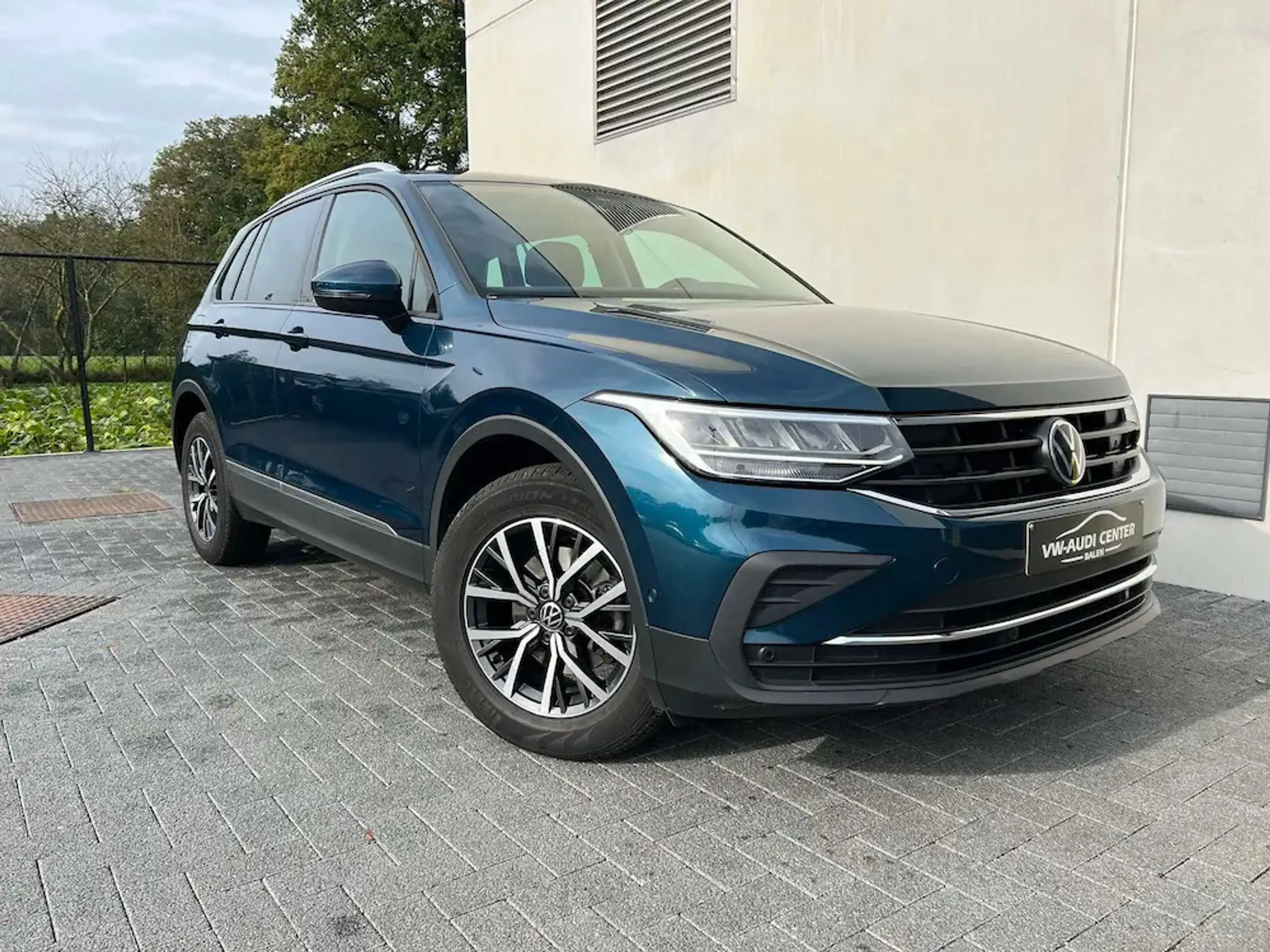 Volkswagen - Tiguan