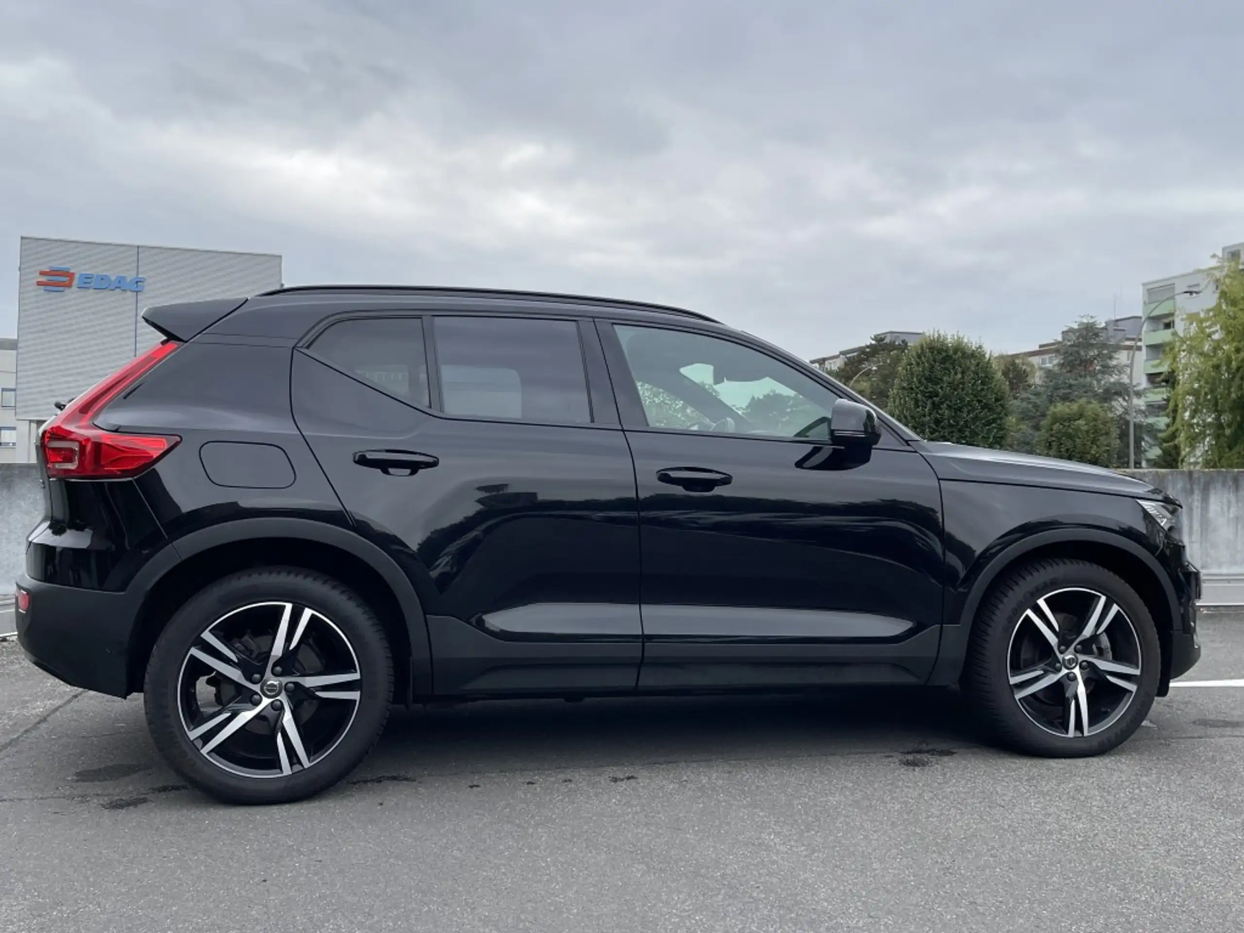 Volvo - XC40